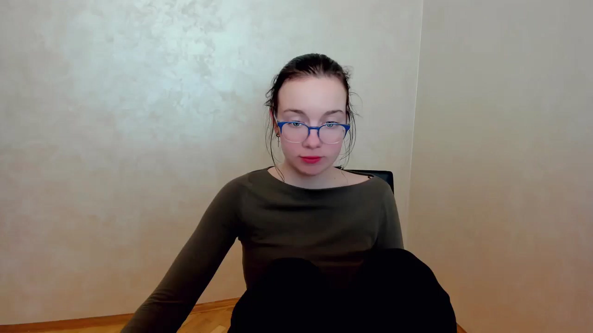Gallery image thumbnail from Baby_Melania's myfreecams stream on, 04/11/2025, 17:04 image 4 of 20