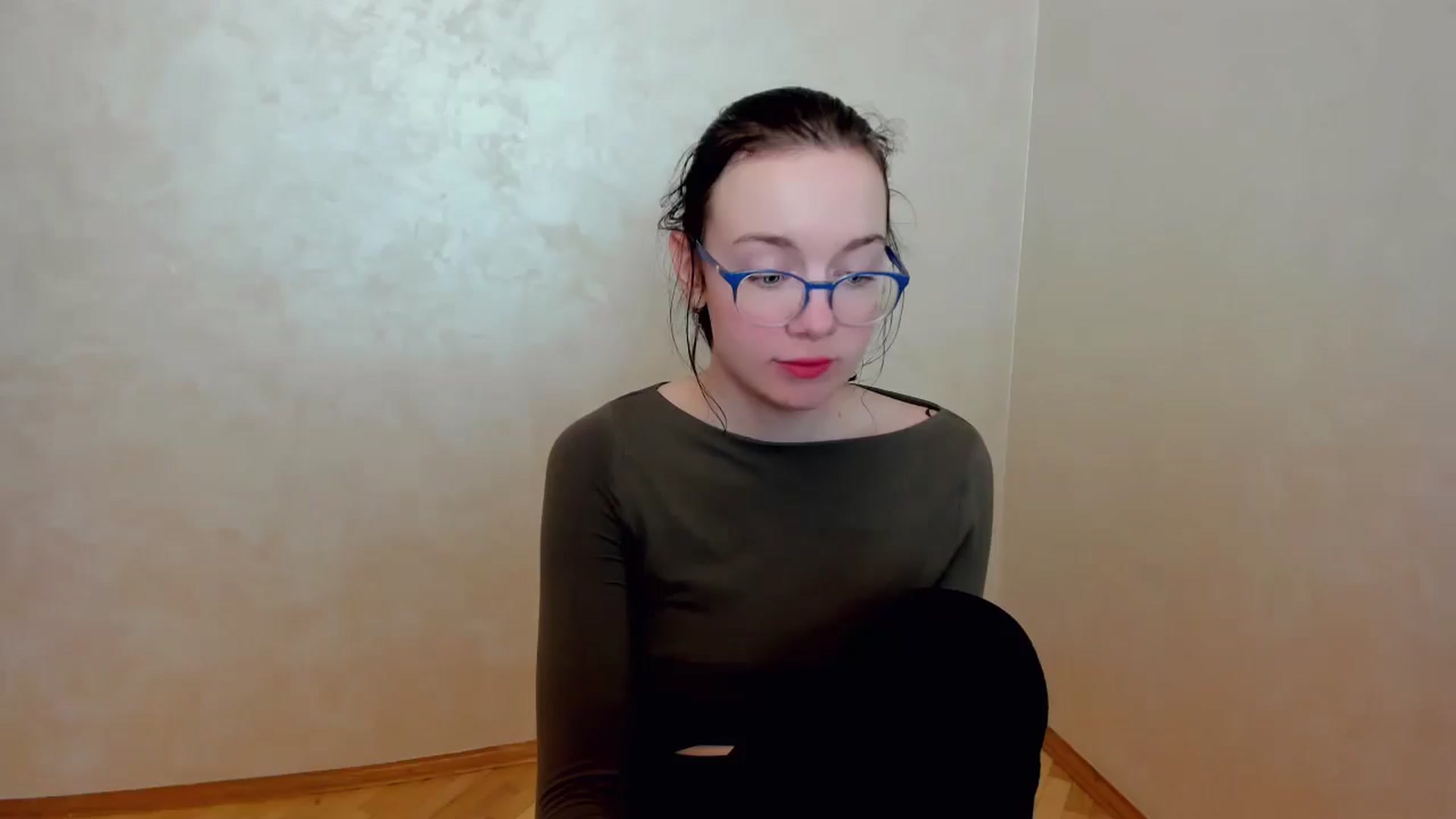 Gallery image thumbnail from Baby_Melania's myfreecams stream on, 04/11/2025, 17:04 image 3 of 20