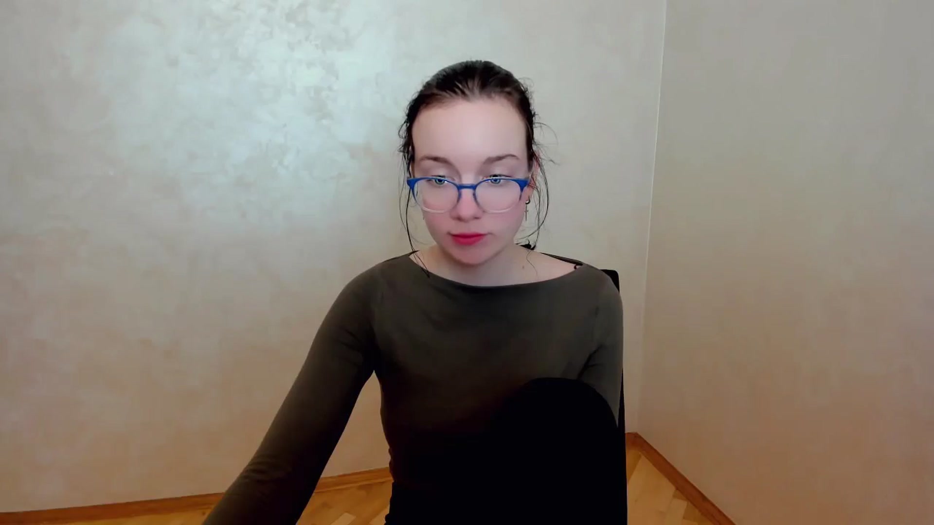 Gallery image thumbnail from Baby_Melania's myfreecams stream on, 04/11/2025, 17:04 image 2 of 20