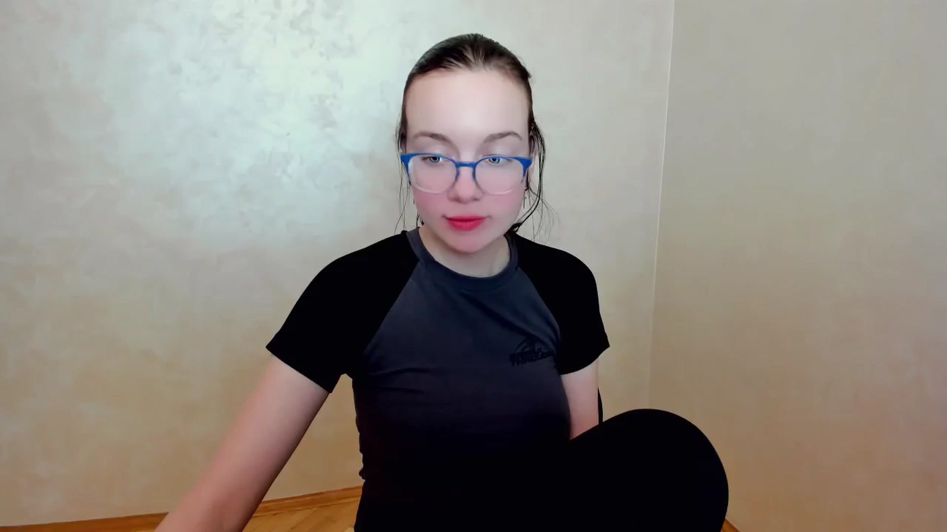 Gallery image thumbnail from Baby_Melania's myfreecams stream on, 04/12/2025, 19:21 image 8 of 20