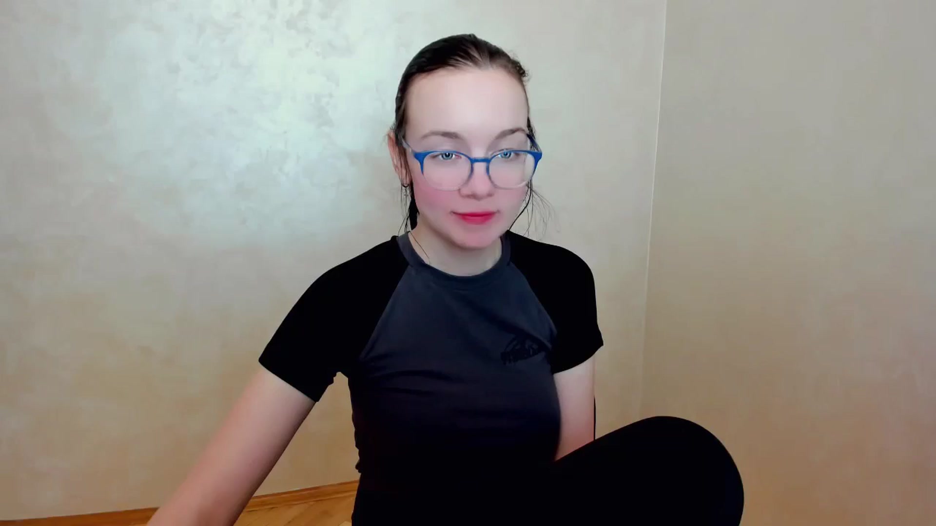 Gallery image thumbnail from Baby_Melania's myfreecams stream on, 04/12/2025, 19:21 image 5 of 20