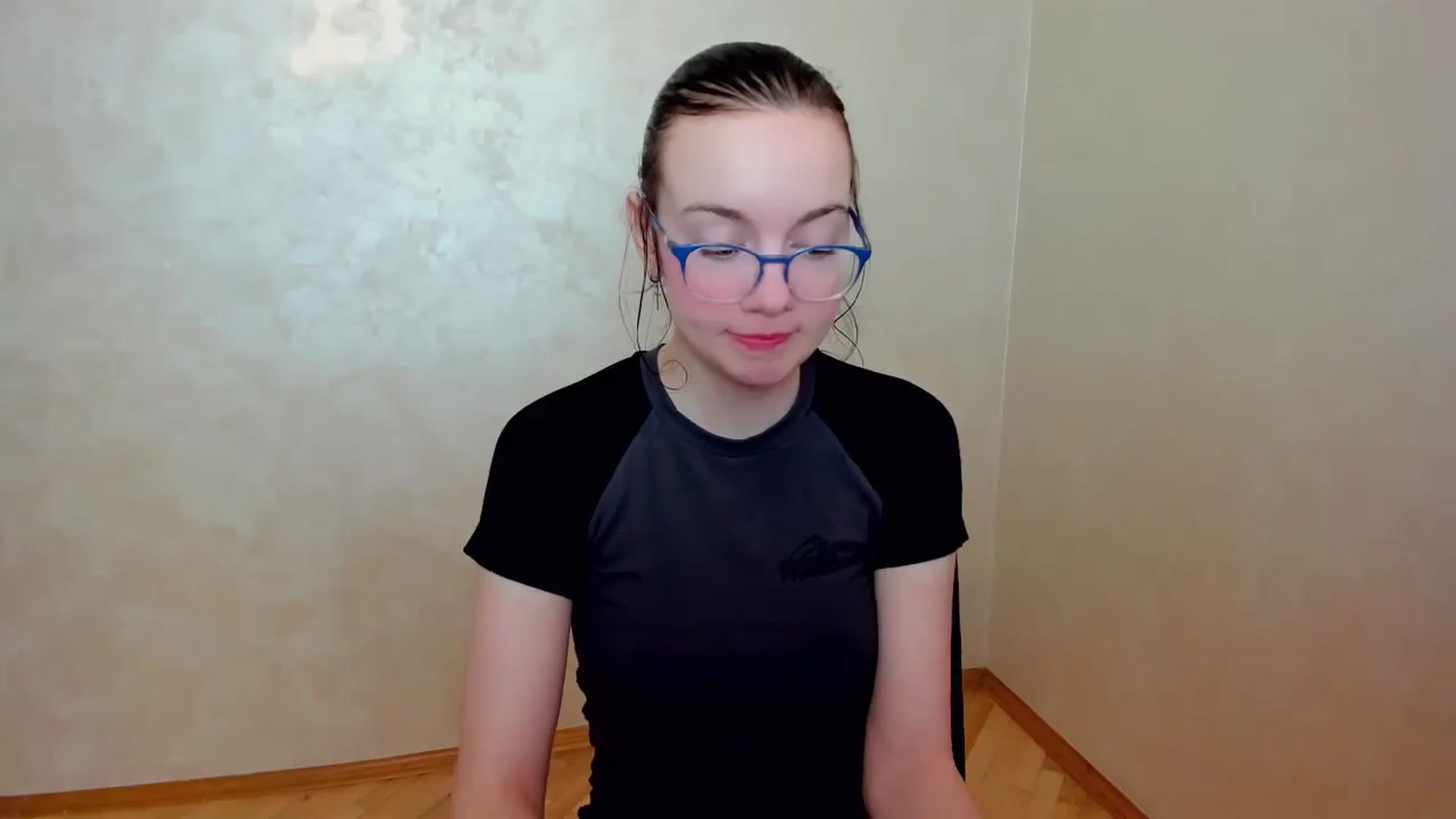 Gallery image thumbnail from Baby_Melania's myfreecams stream on, 04/13/2025, 16:13 image 12 of 20