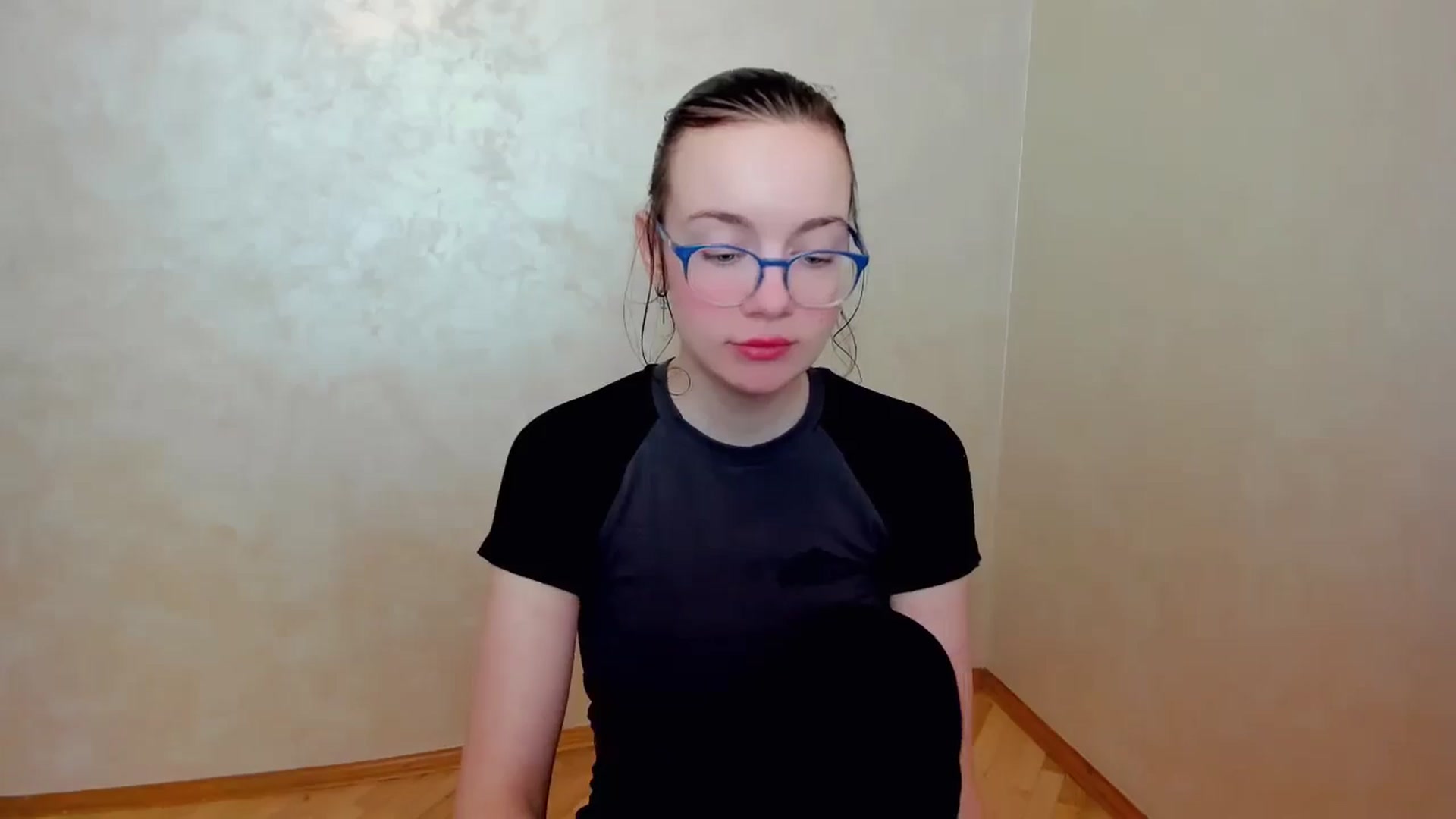 Gallery image thumbnail from Baby_Melania's myfreecams stream on, 04/13/2025, 16:13 image 14 of 20