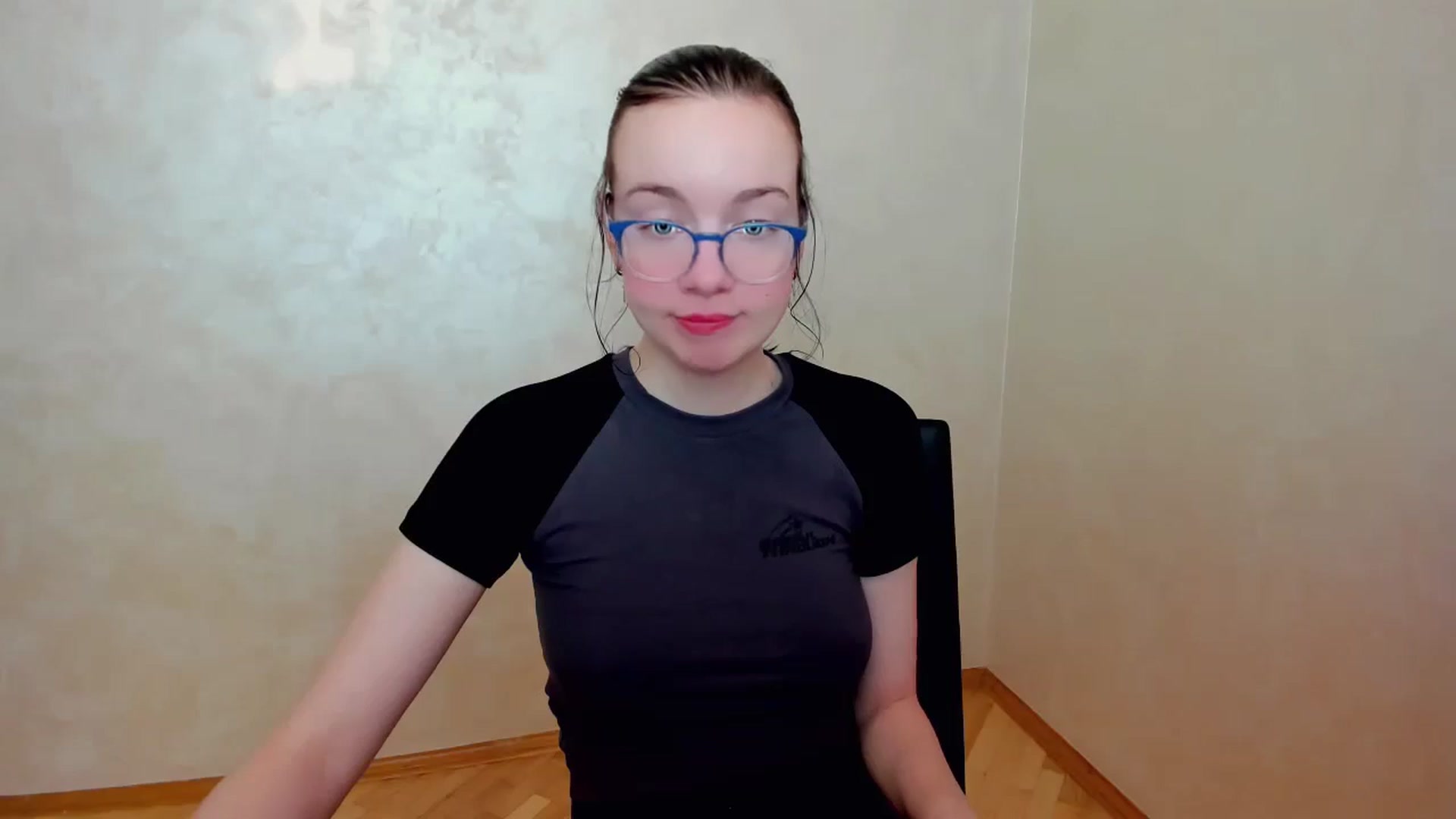 Gallery image thumbnail from Baby_Melania's myfreecams stream on, 04/13/2025, 16:13 image 11 of 20
