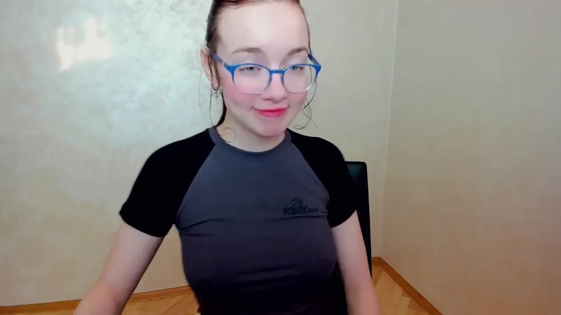 Gallery image thumbnail from Baby_Melania's myfreecams stream on, 04/13/2025, 16:13 image 6 of 20