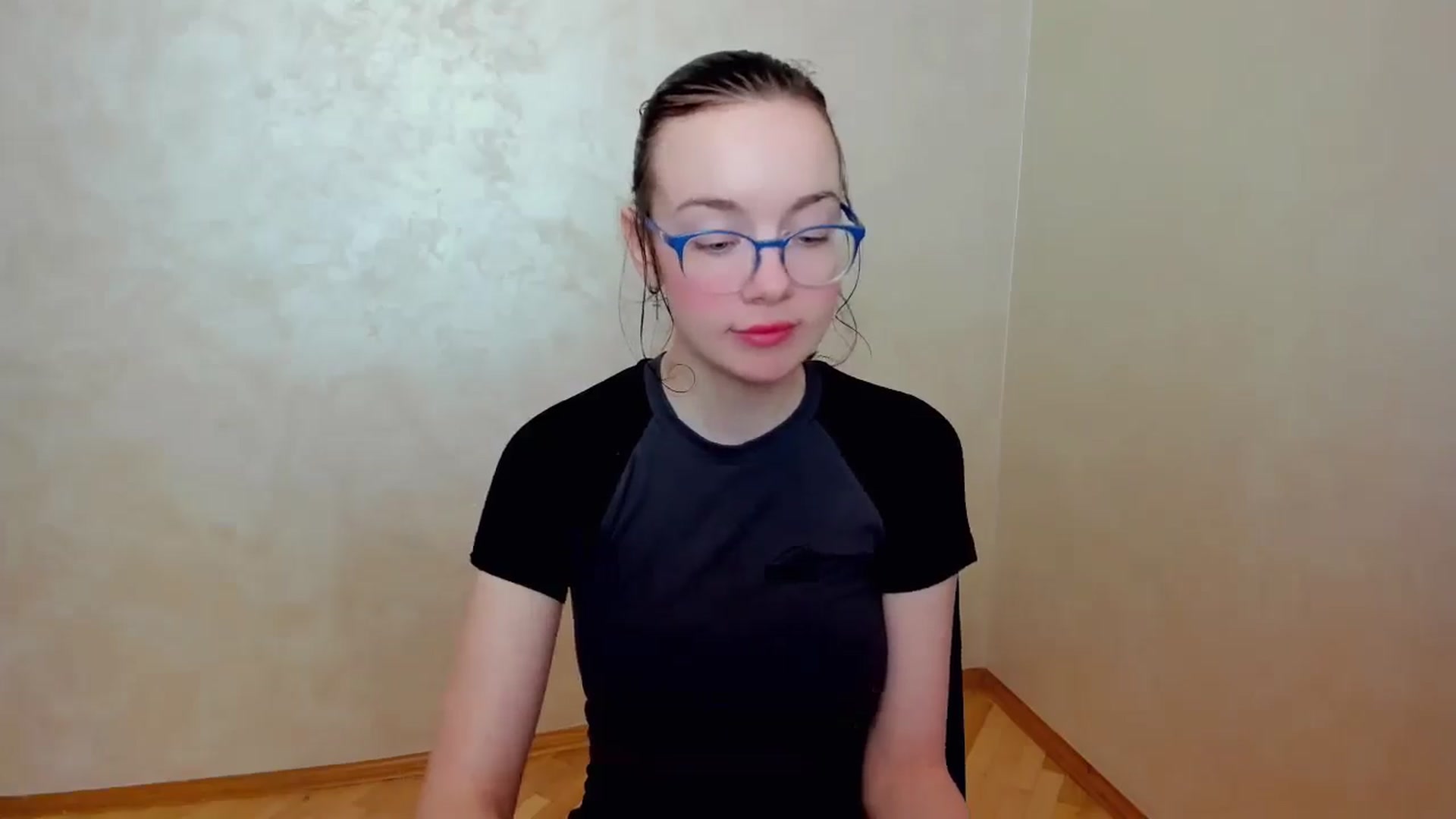 Gallery image thumbnail from Baby_Melania's myfreecams stream on, 04/13/2025, 16:13 image 19 of 20