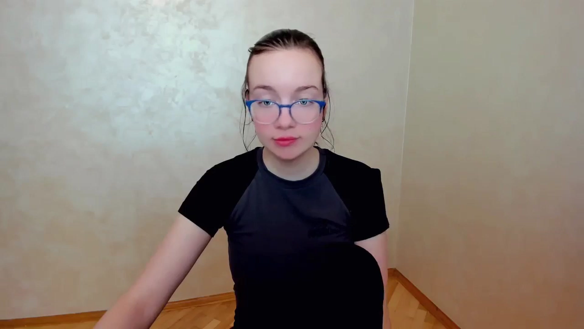 Gallery image thumbnail from Baby_Melania's myfreecams stream on, 04/13/2025, 16:13 image 16 of 20