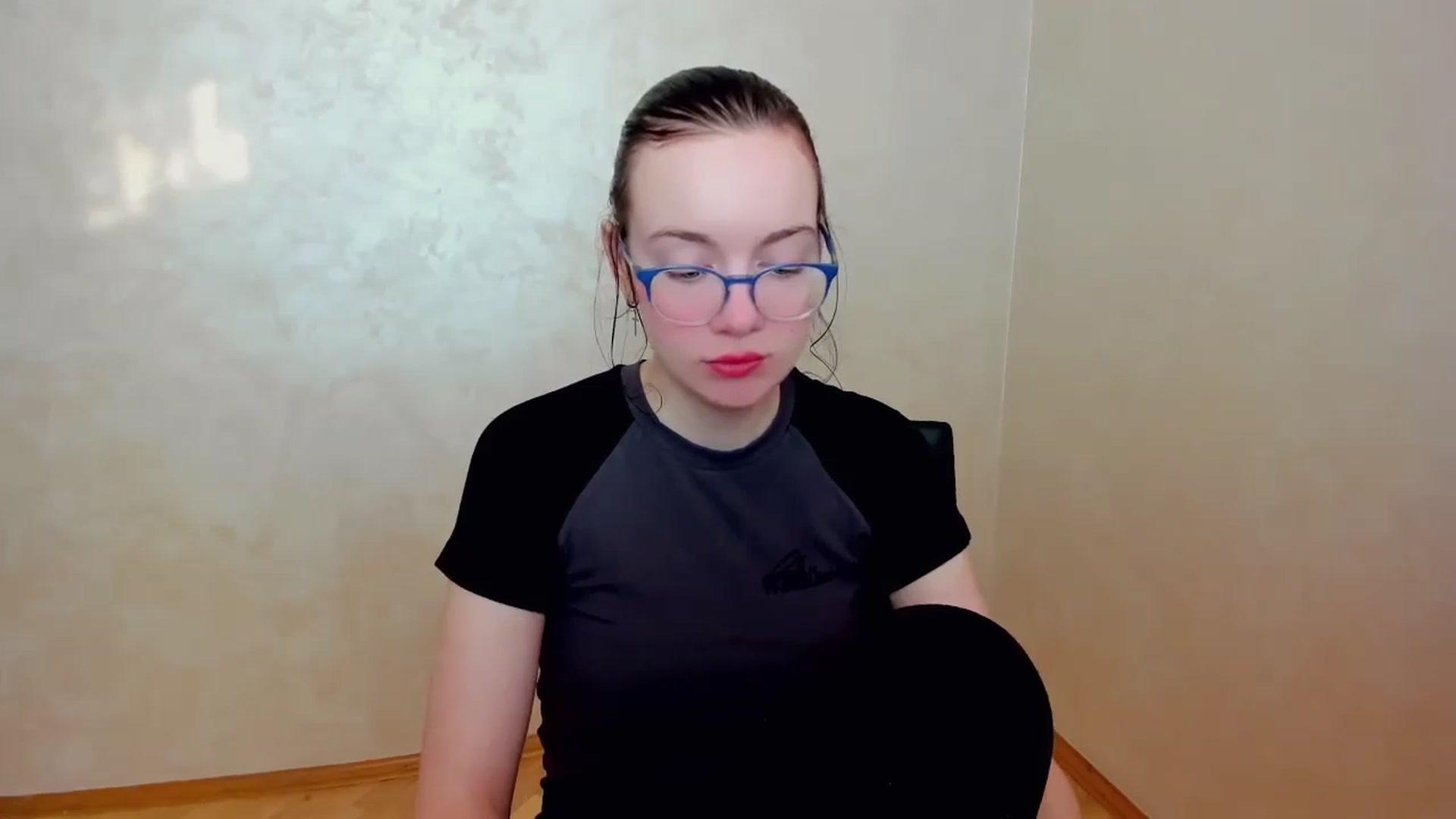 Gallery image thumbnail from Baby_Melania's myfreecams stream on, 04/13/2025, 16:13 image 4 of 20
