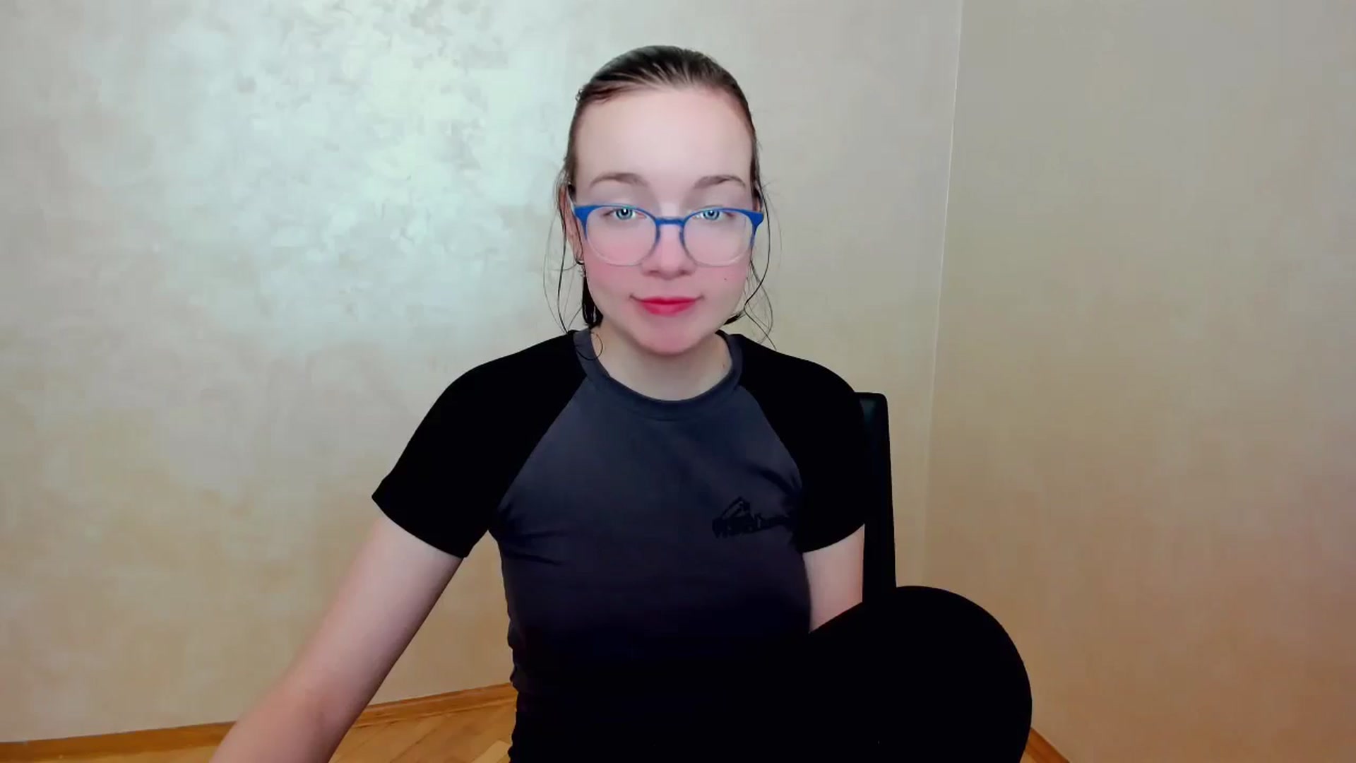 Gallery image thumbnail from Baby_Melania's myfreecams stream on, 04/13/2025, 16:13 image 2 of 20