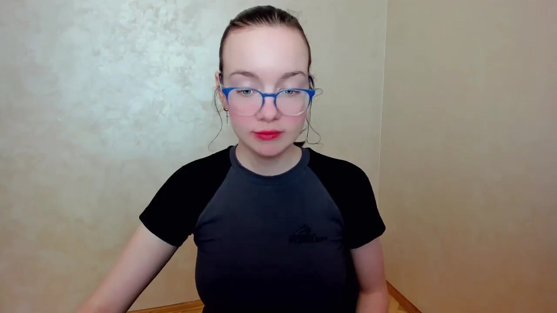 Gallery image thumbnail from Baby_Melania's myfreecams stream on, 04/13/2025, 20:13 image 15 of 20