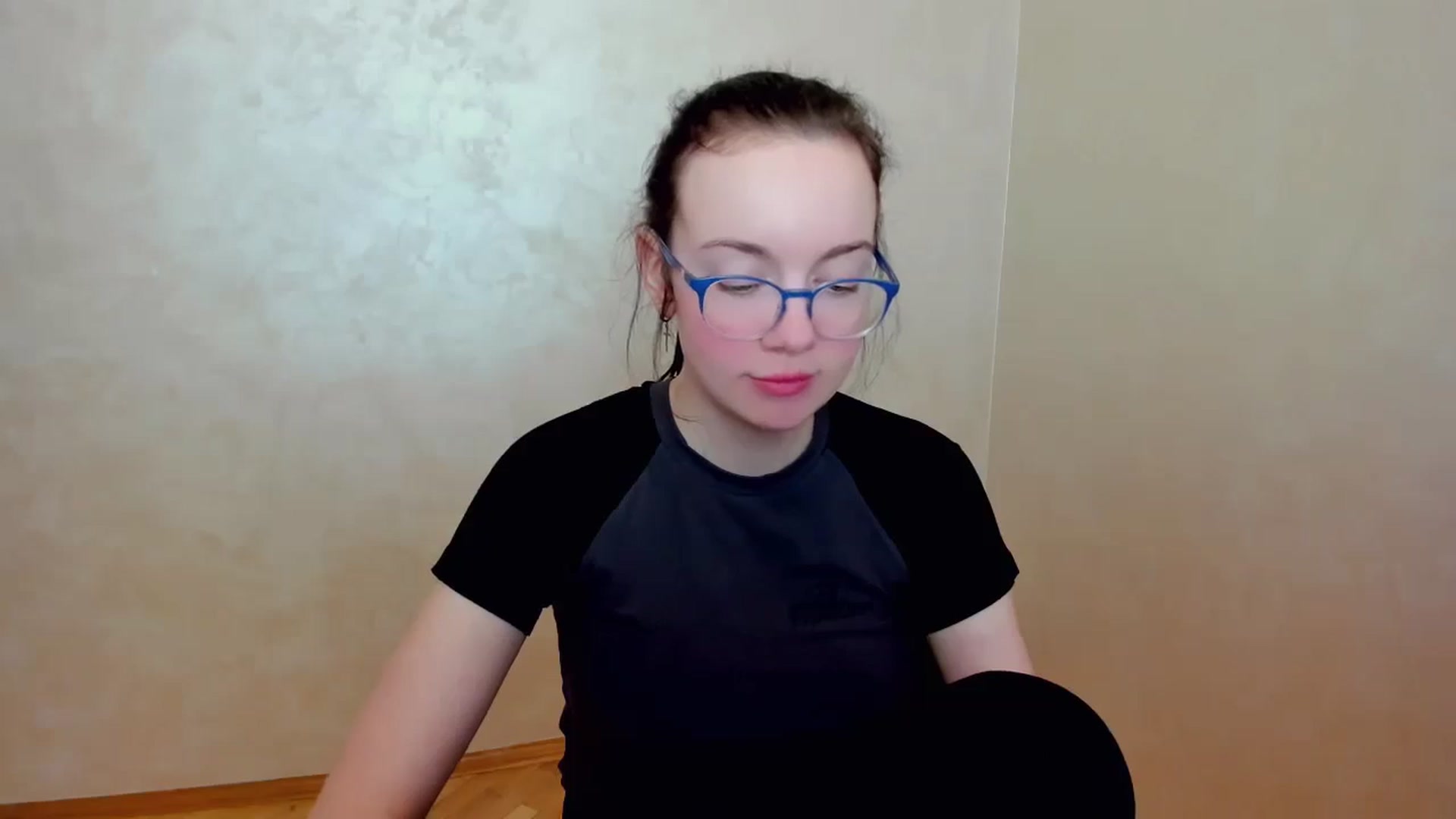 Gallery image thumbnail from Baby_Melania's myfreecams stream on, 04/14/2025, 16:22 image 18 of 20