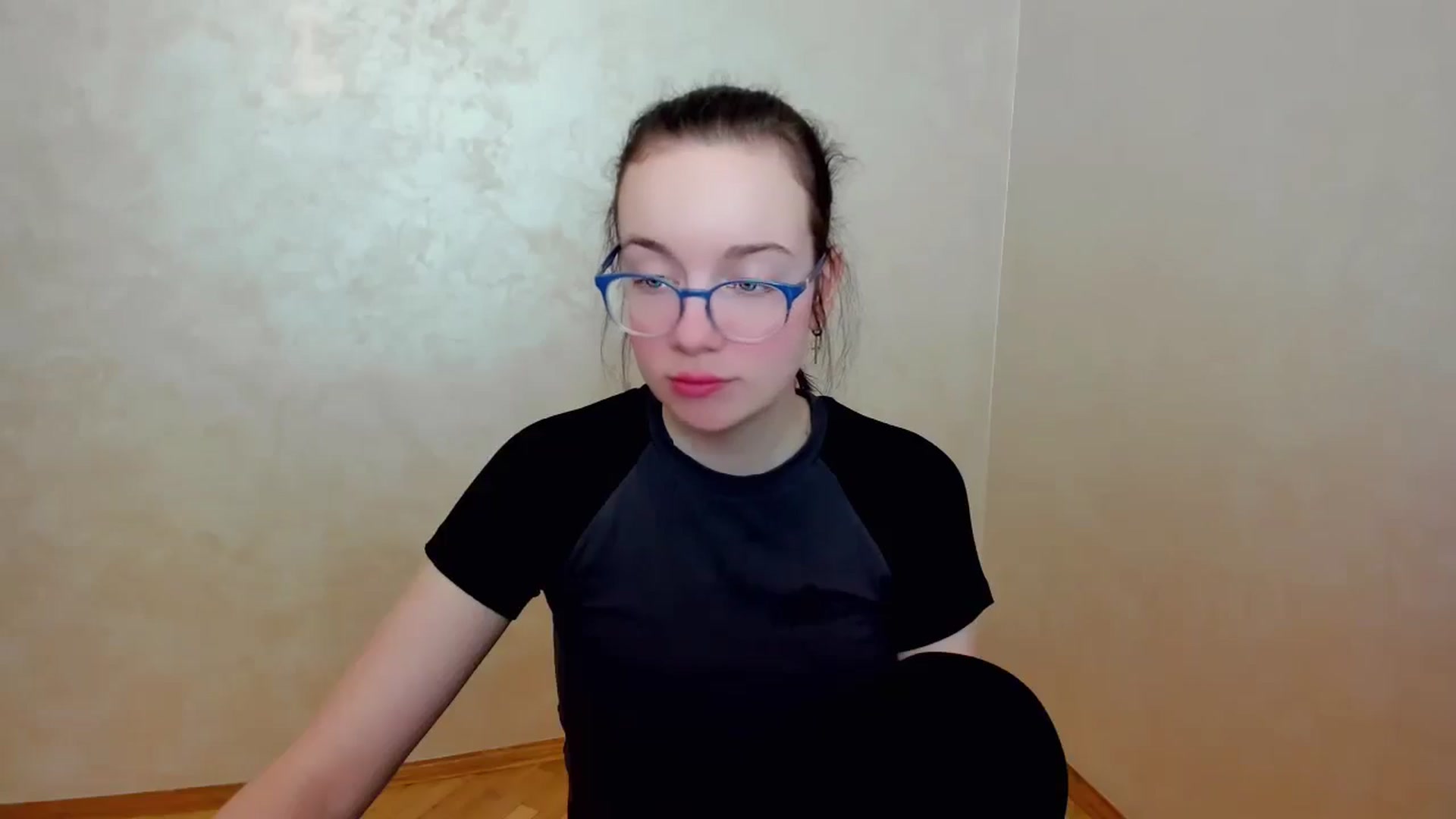 Gallery image thumbnail from Baby_Melania's myfreecams stream on, 04/14/2025, 16:22 image 8 of 20