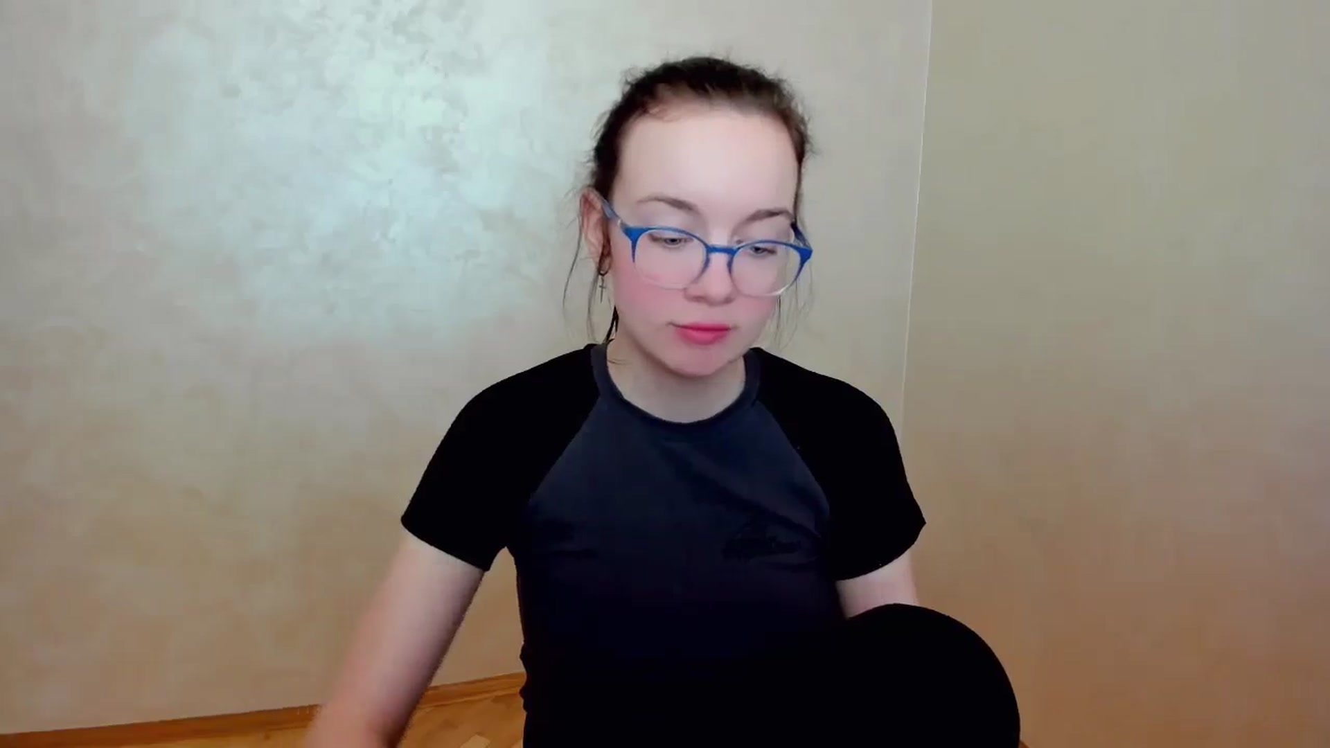 Gallery image thumbnail from Baby_Melania's myfreecams stream on, 04/14/2025, 16:22 image 17 of 20