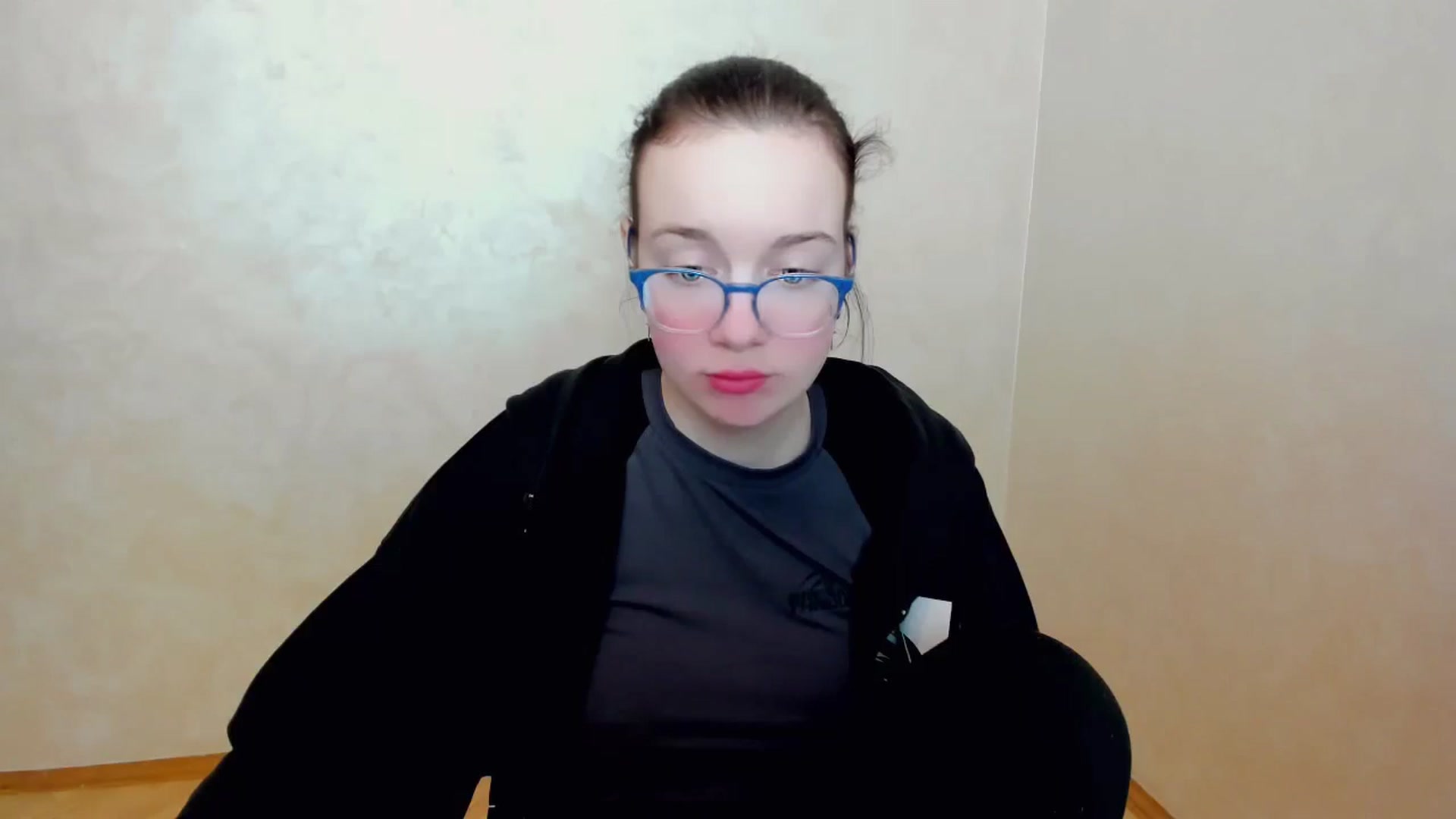 Gallery image thumbnail from Baby_Melania's myfreecams stream on, 04/14/2025, 18:09 image 19 of 20