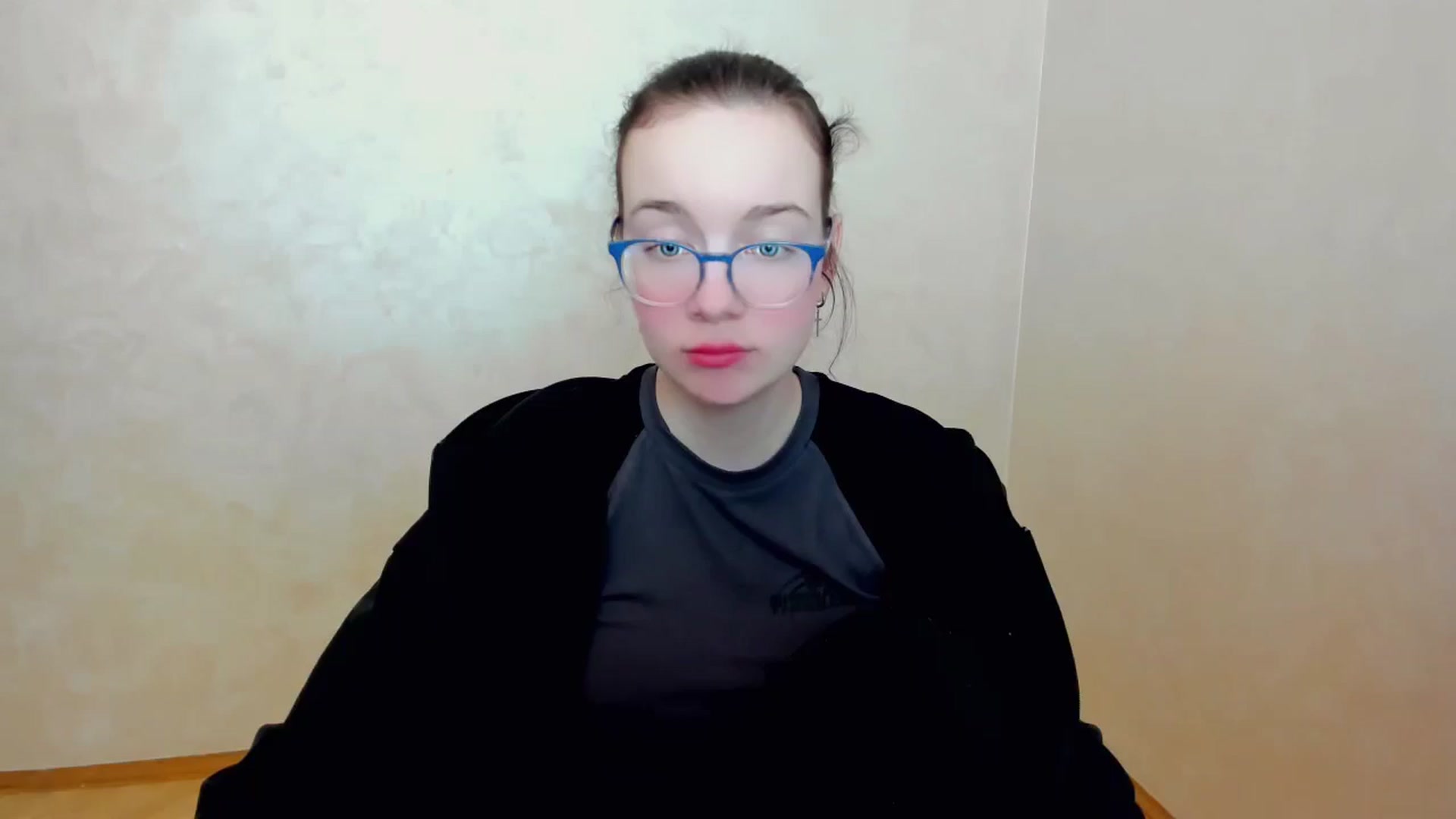 Gallery image thumbnail from Baby_Melania's myfreecams stream on, 04/14/2025, 18:09 image 3 of 20