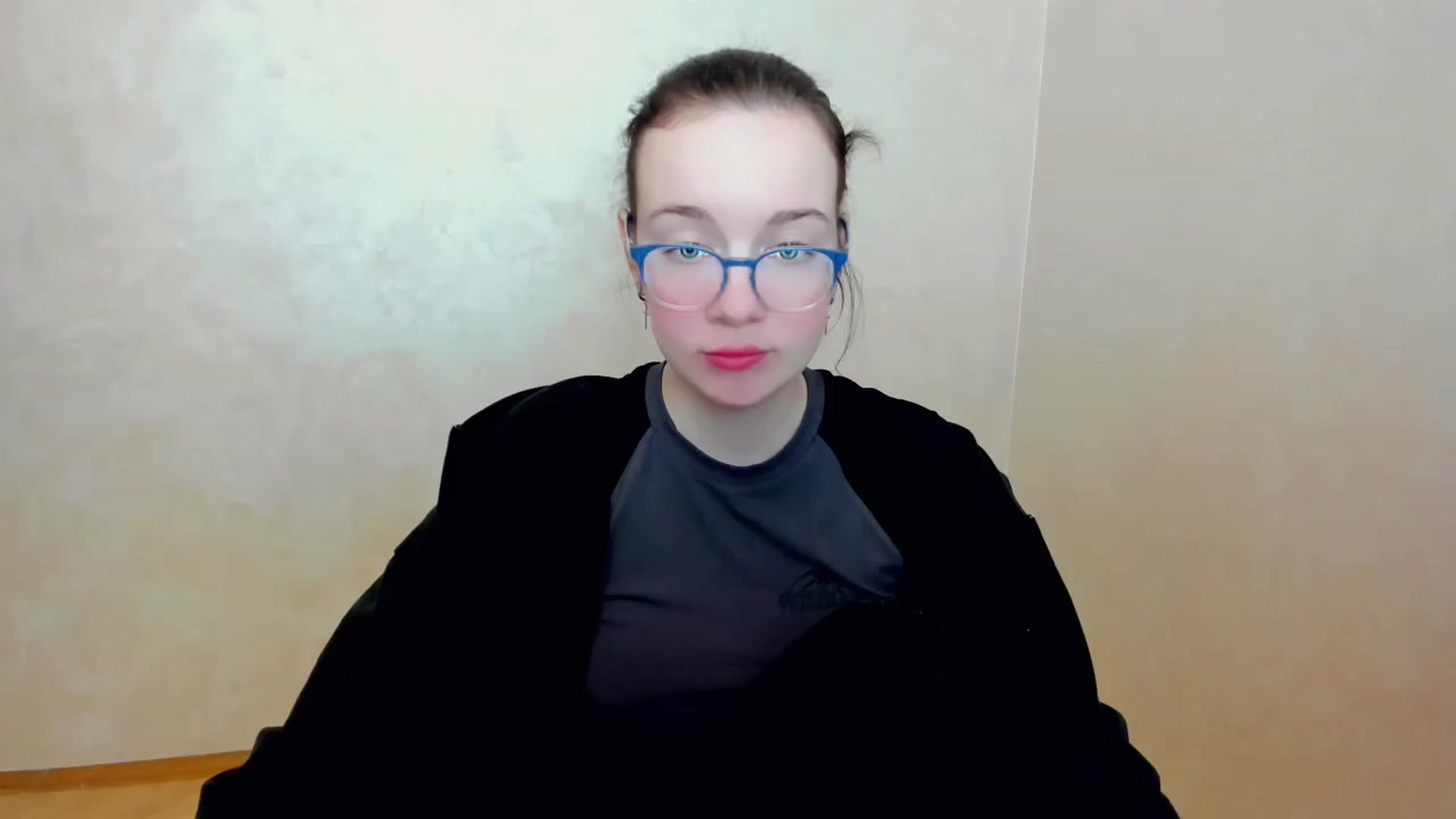 Gallery image thumbnail from Baby_Melania's myfreecams stream on, 04/14/2025, 18:09 image 1 of 20