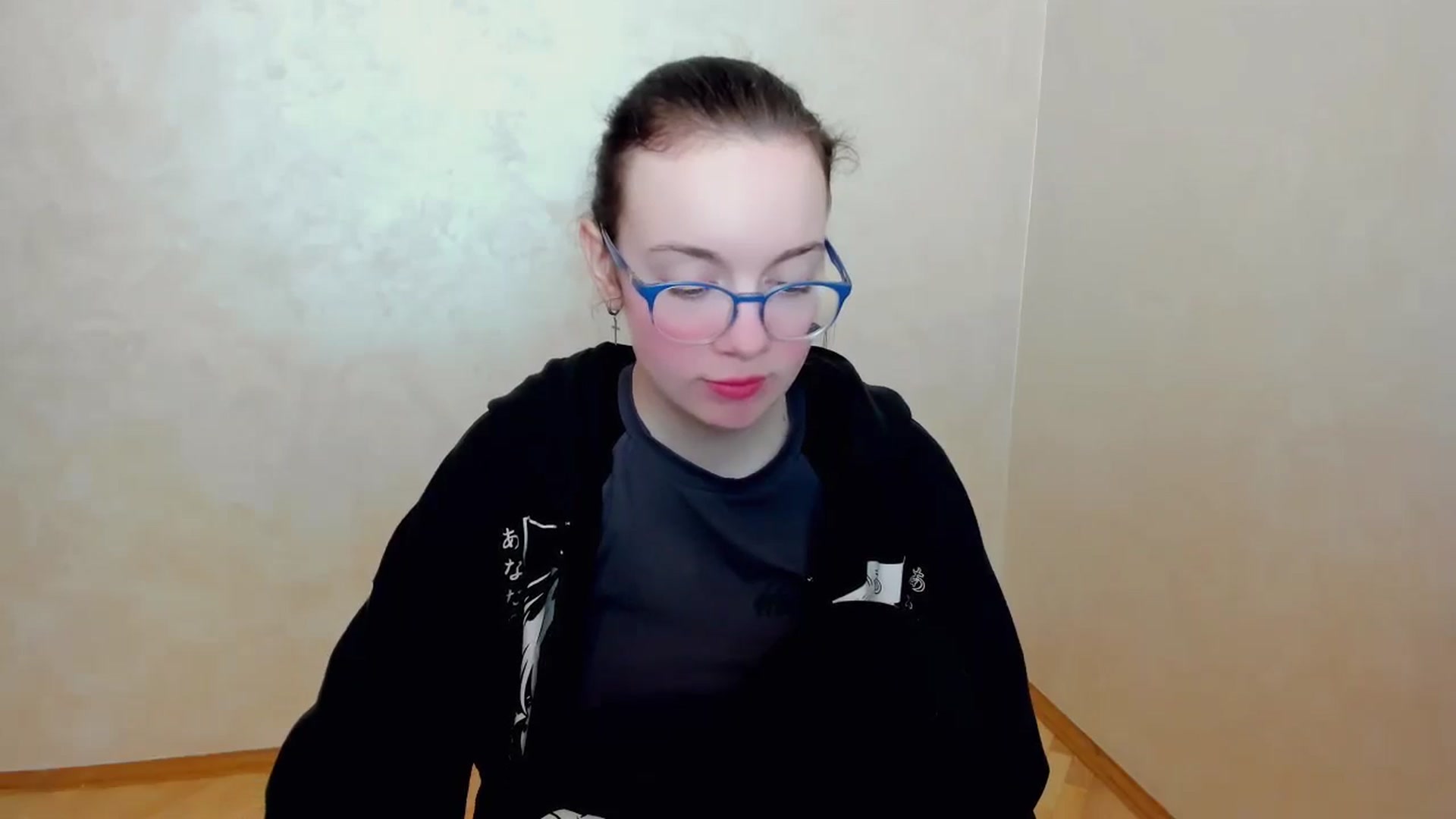 Gallery image thumbnail from Baby_Melania's myfreecams stream on, 04/14/2025, 18:09 image 15 of 20