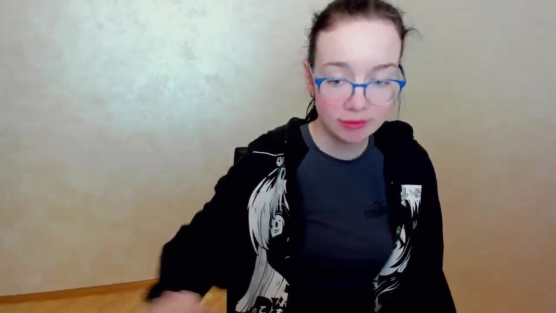 Gallery image thumbnail from Baby_Melania's myfreecams stream on, 04/14/2025, 19:25 image 16 of 20