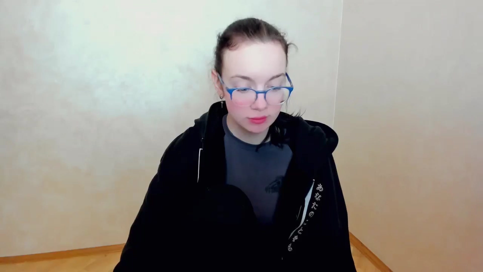 Gallery image thumbnail from Baby_Melania's myfreecams stream on, 04/14/2025, 19:25 image 14 of 20