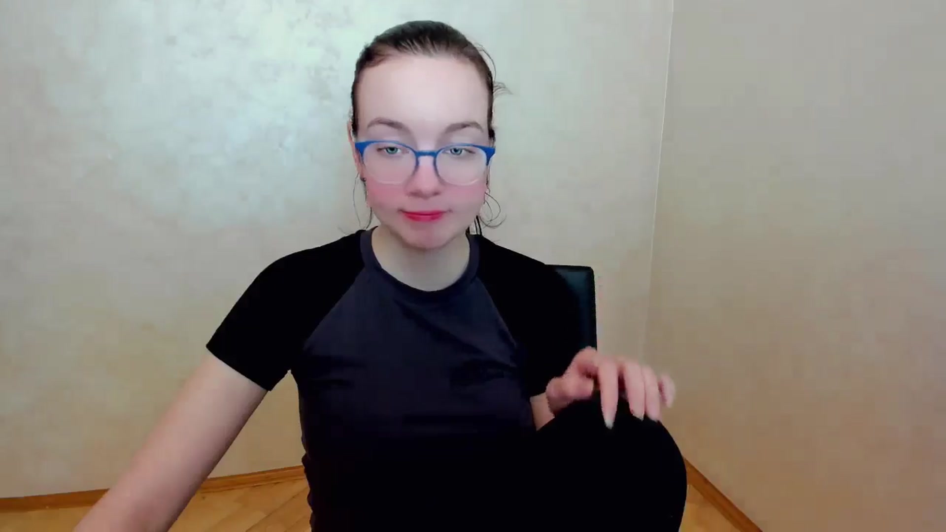 Gallery image thumbnail from Baby_Melania's myfreecams stream on, 04/15/2025, 16:58 image 5 of 20