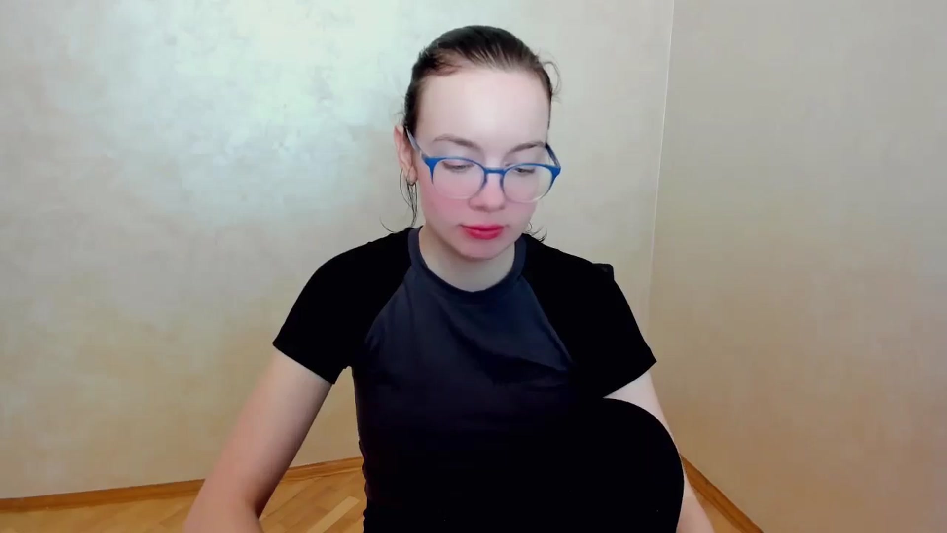 Gallery image thumbnail from Baby_Melania's myfreecams stream on, 04/15/2025, 16:58 image 12 of 20