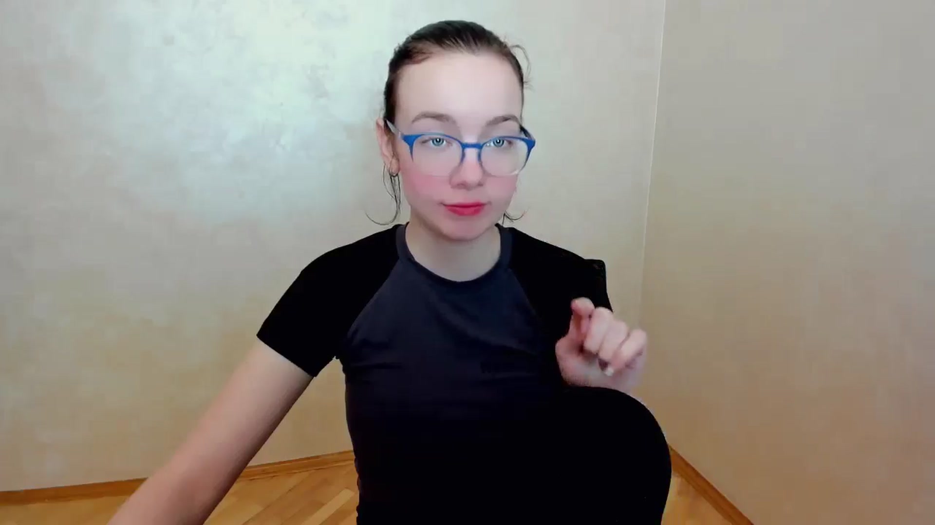 Gallery image thumbnail from Baby_Melania's myfreecams stream on, 04/15/2025, 16:58 image 13 of 20
