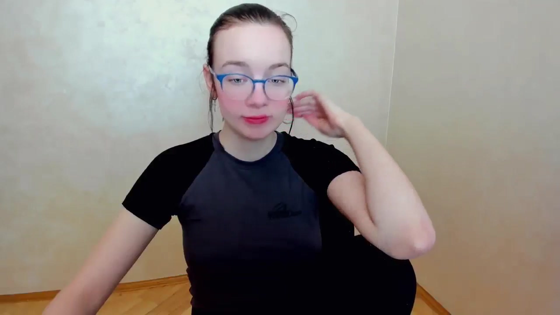 Gallery image thumbnail from Baby_Melania's myfreecams stream on, 04/15/2025, 16:58 image 3 of 20