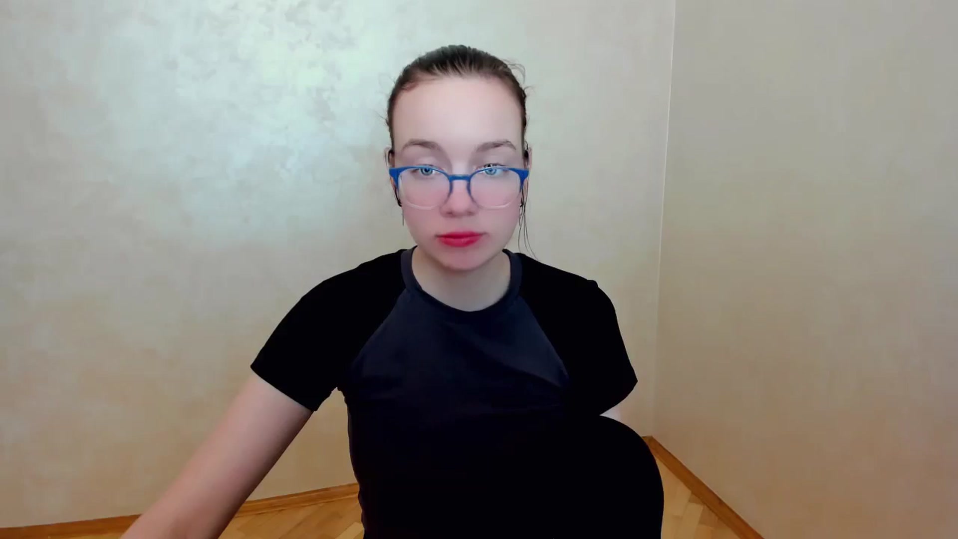 Gallery image thumbnail from Baby_Melania's myfreecams stream on, 04/15/2025, 21:11 image 2 of 20