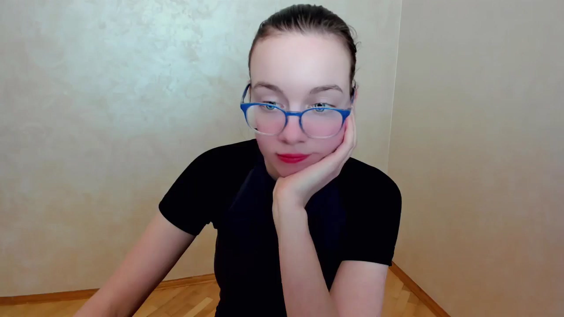 Gallery image thumbnail from Baby_Melania's myfreecams stream on, 04/15/2025, 21:11 image 15 of 20