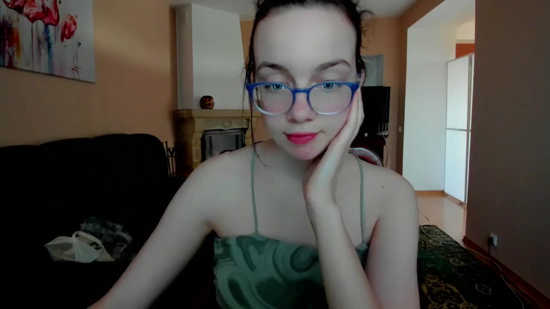 Gallery image thumbnail from Baby_Melania's myfreecams stream on, 04/22/2025, 16:06 image 12 of 20