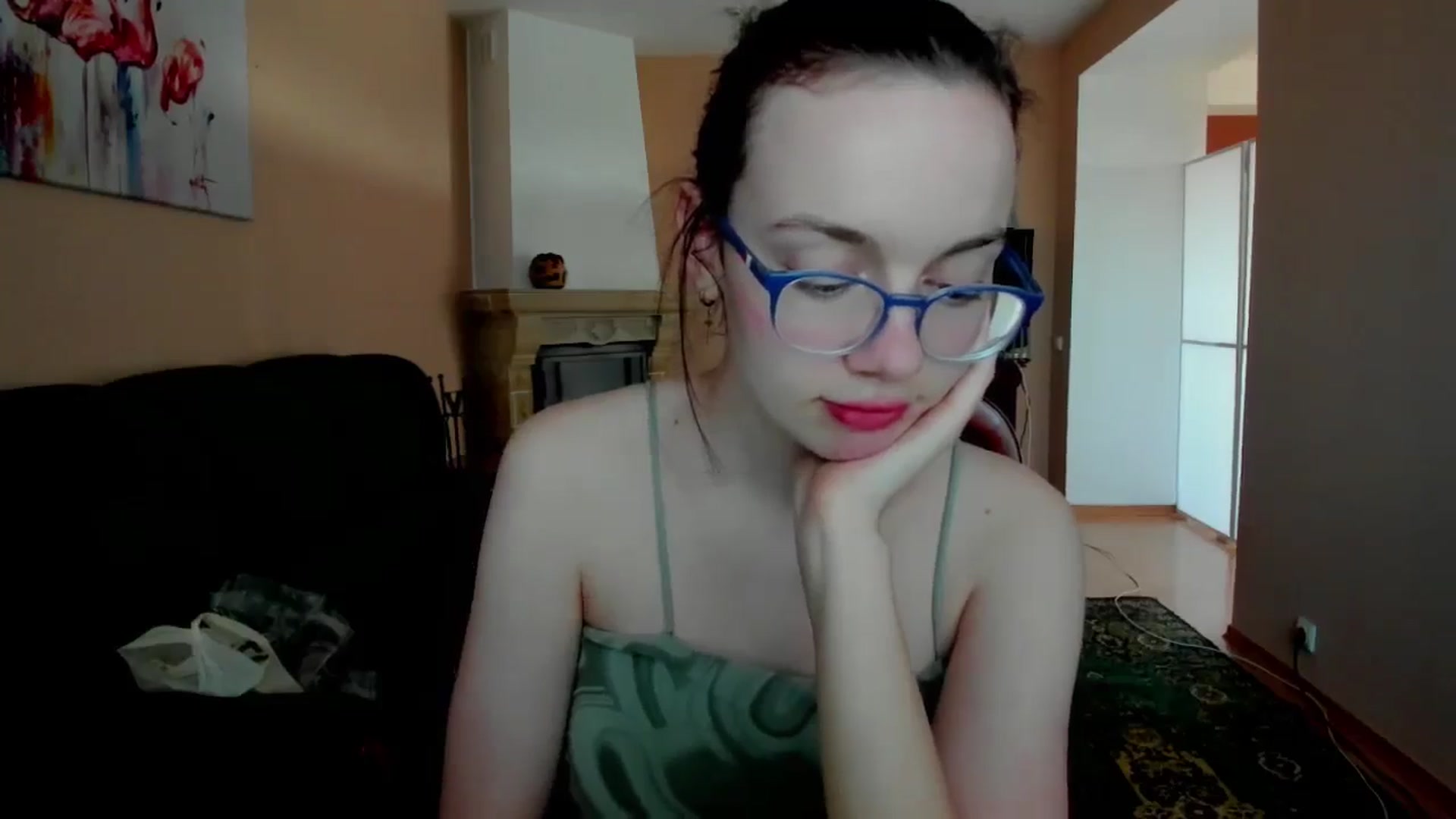 Gallery image thumbnail from Baby_Melania's myfreecams stream on, 04/22/2025, 16:06 image 8 of 20