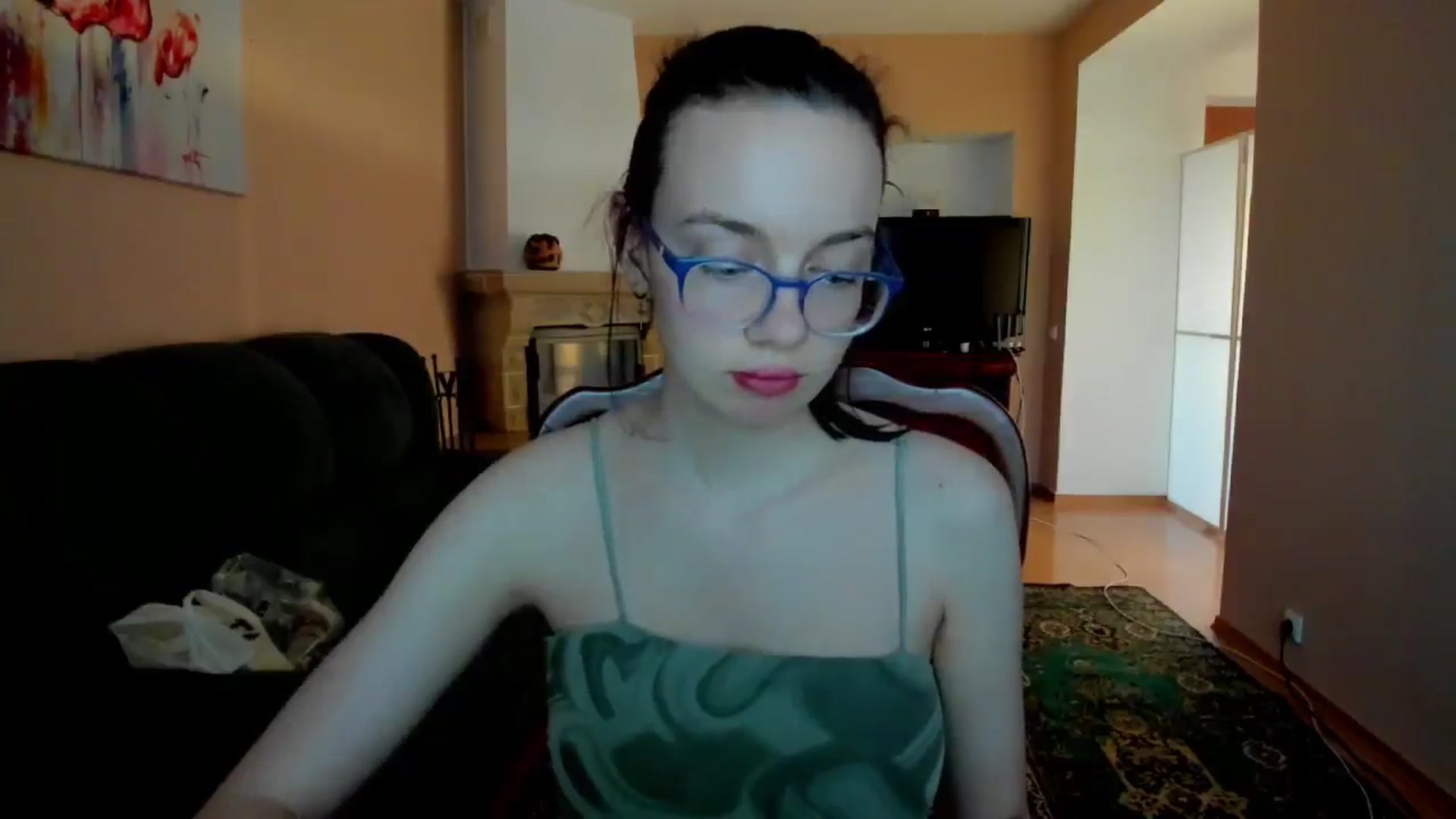 Gallery image thumbnail from Baby_Melania's myfreecams stream on, 04/22/2025, 16:40 image 4 of 20