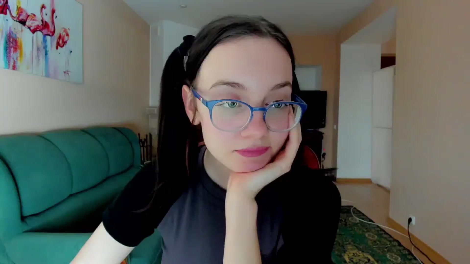 Gallery image thumbnail from Baby_Melania's myfreecams stream on, 05/06/2025, 19:08 image 16 of 20
