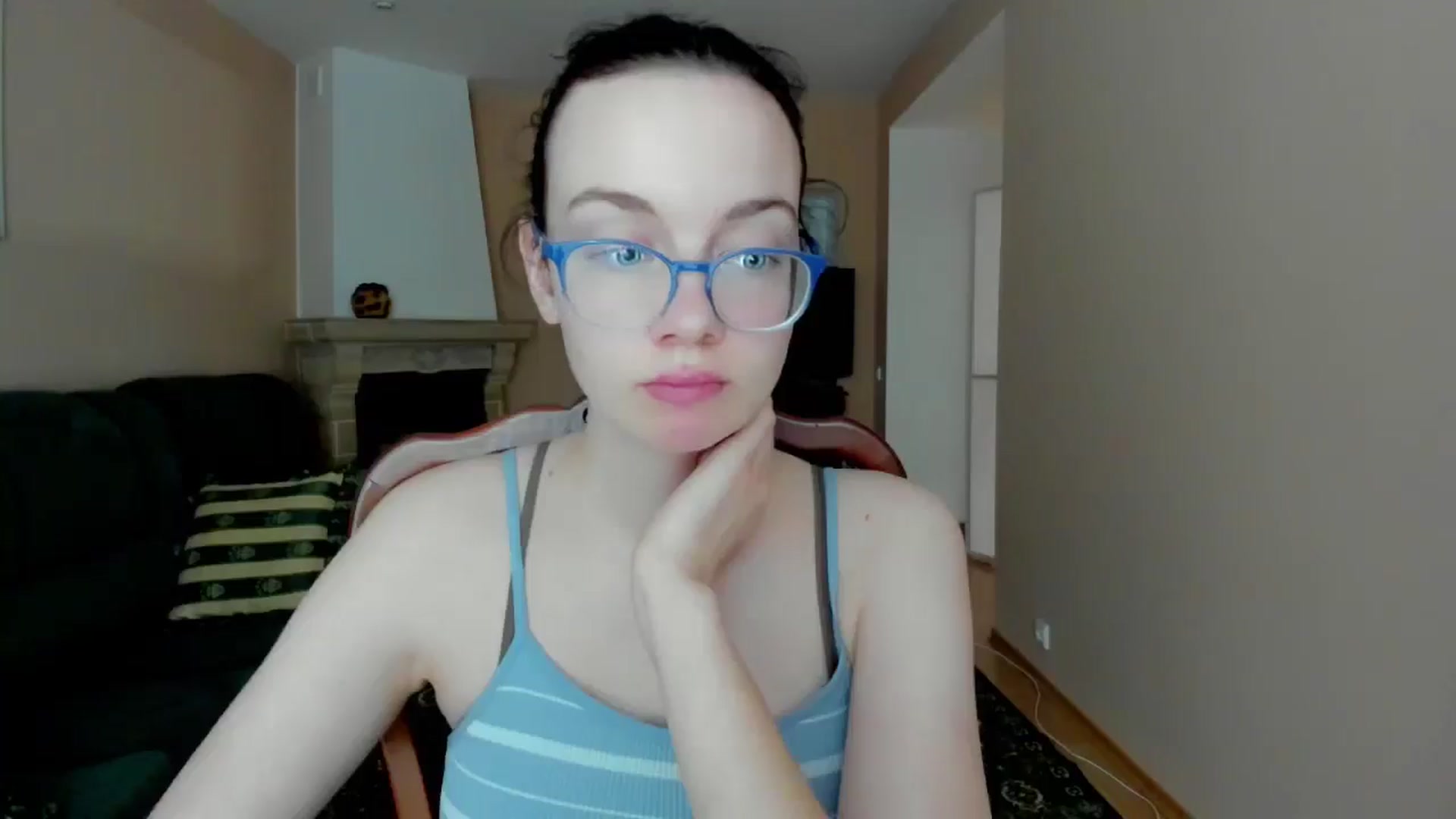 Gallery image thumbnail from Baby_Melania's myfreecams stream on, 05/27/2025, 18:58 image 17 of 20
