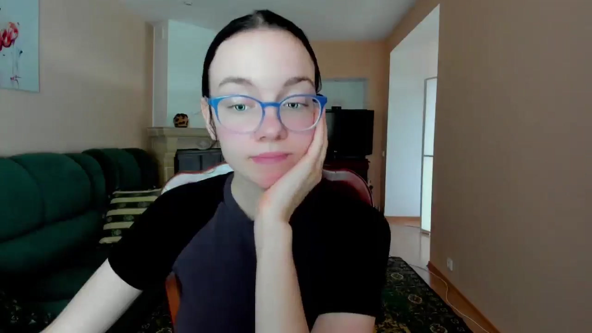 Gallery image thumbnail from Baby_Melania's myfreecams stream on, 05/28/2025, 15:18 image 14 of 20