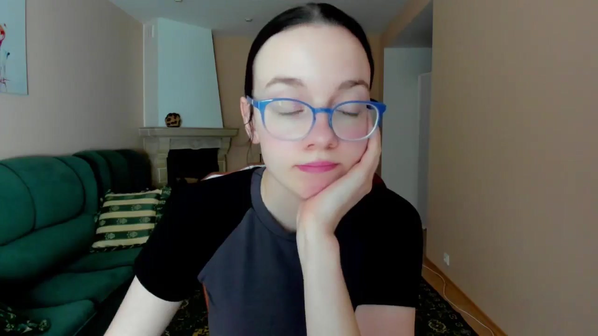 Gallery image thumbnail from Baby_Melania's myfreecams stream on, 05/28/2025, 19:05 image 14 of 20