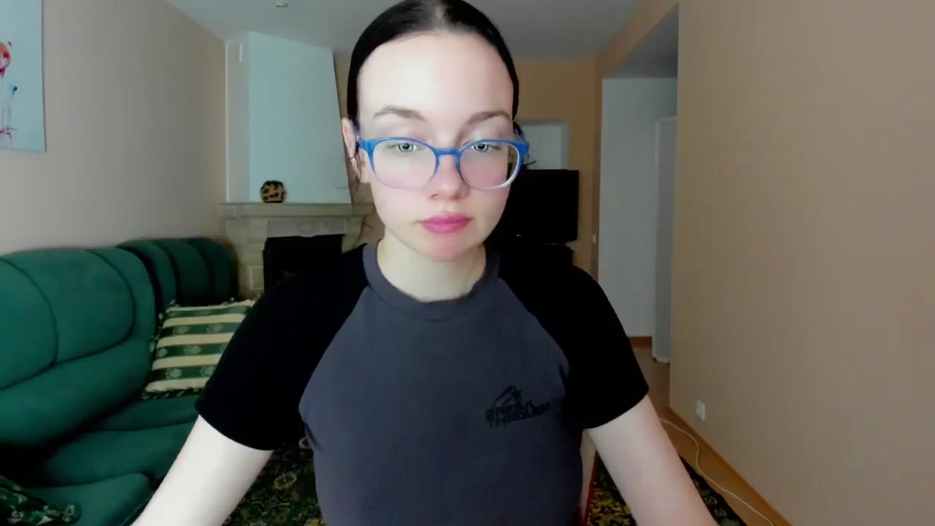 Gallery image thumbnail from Baby_Melania's myfreecams stream on, 05/28/2025, 19:05 image 19 of 20