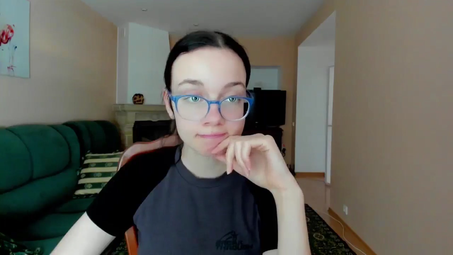 Gallery image thumbnail from Baby_Melania's myfreecams stream on, 05/29/2025, 17:01 image 17 of 20