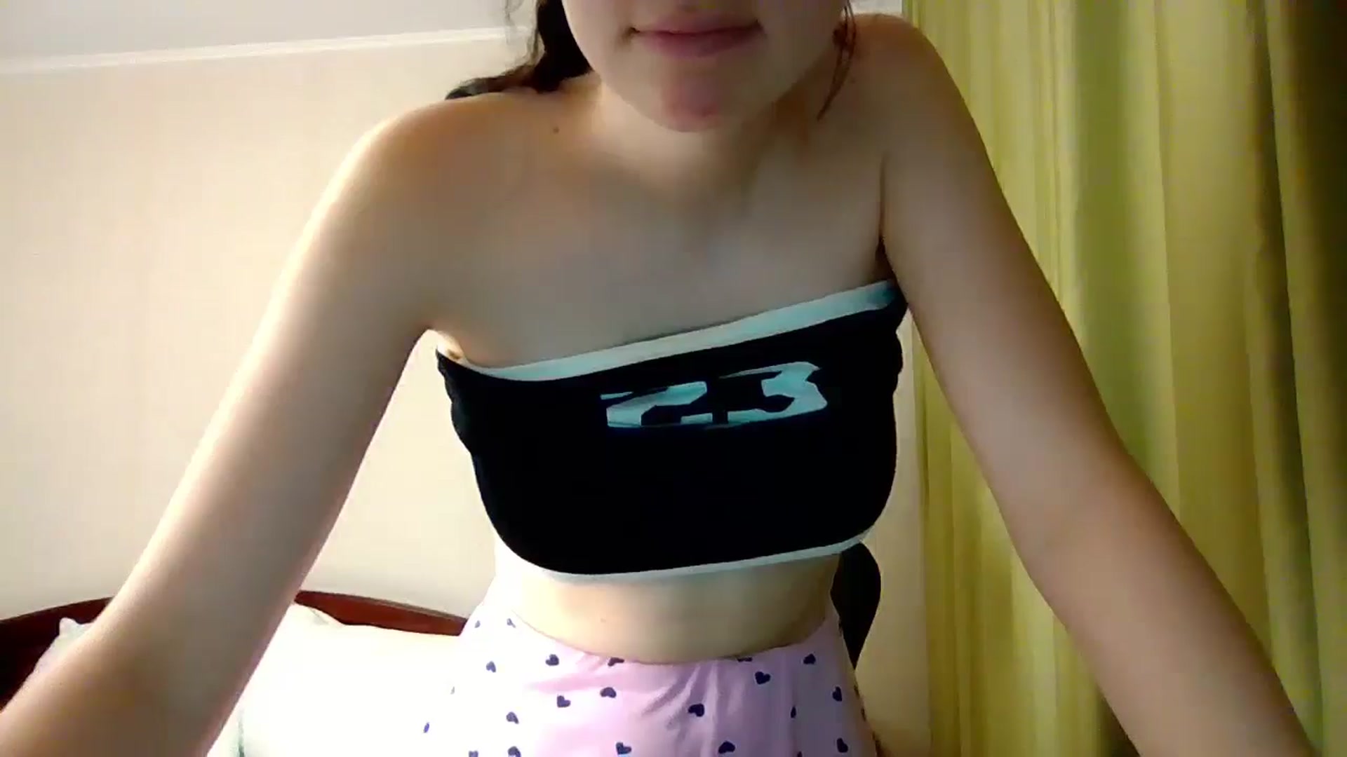 Gallery image thumbnail from Baby_Melania's myfreecams stream on, 06/07/2025, 19:22 image 13 of 20