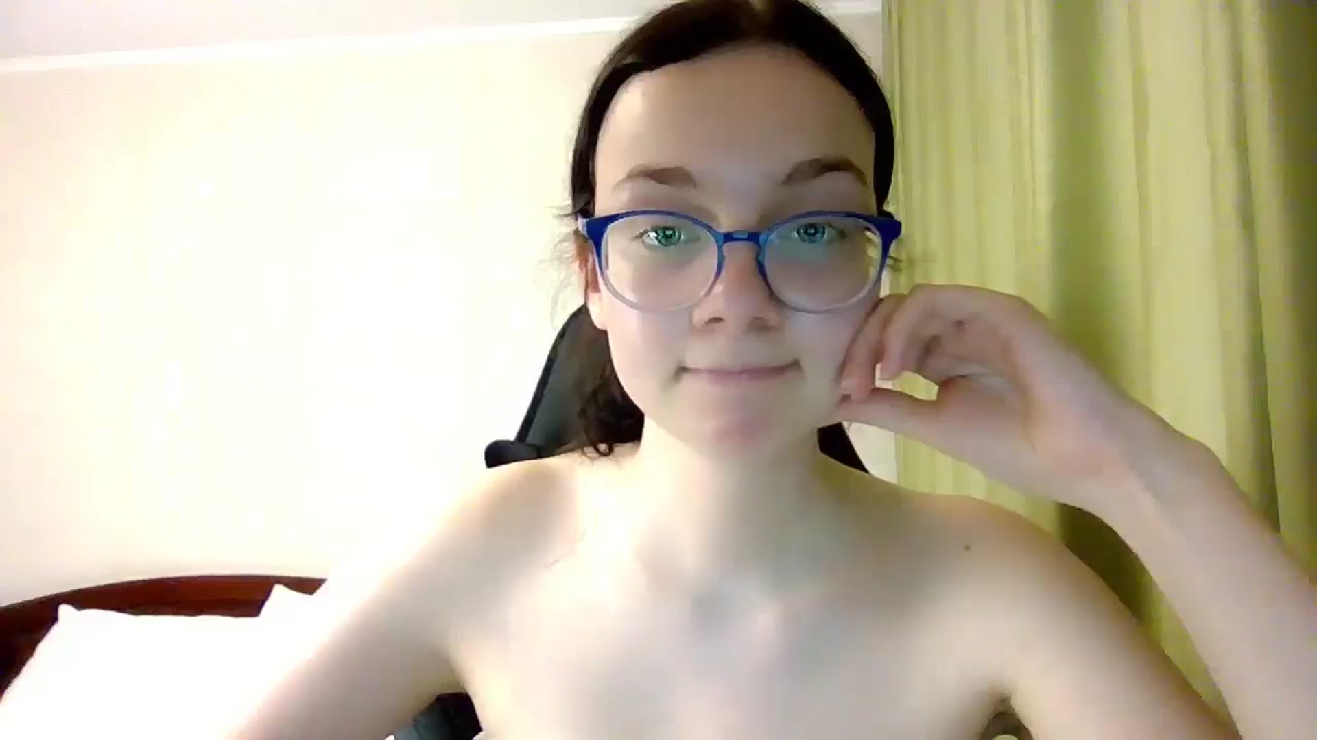 Gallery image thumbnail from Baby_Melania's myfreecams stream on, 06/07/2025, 19:22 image 16 of 20