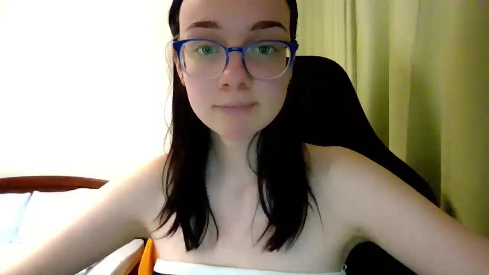 Gallery image thumbnail from Baby_Melania's myfreecams stream on, 06/12/2025, 18:25 image 19 of 20