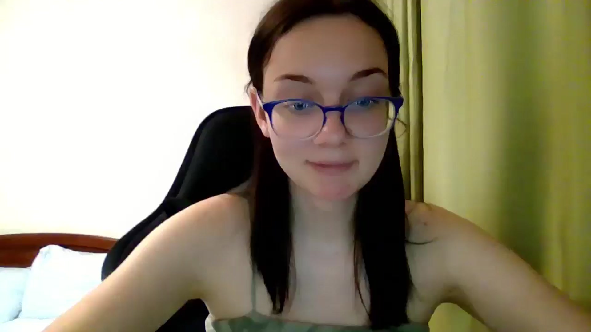 Gallery image thumbnail from Baby_Melania's myfreecams stream on, 06/22/2025, 18:41 image 18 of 20