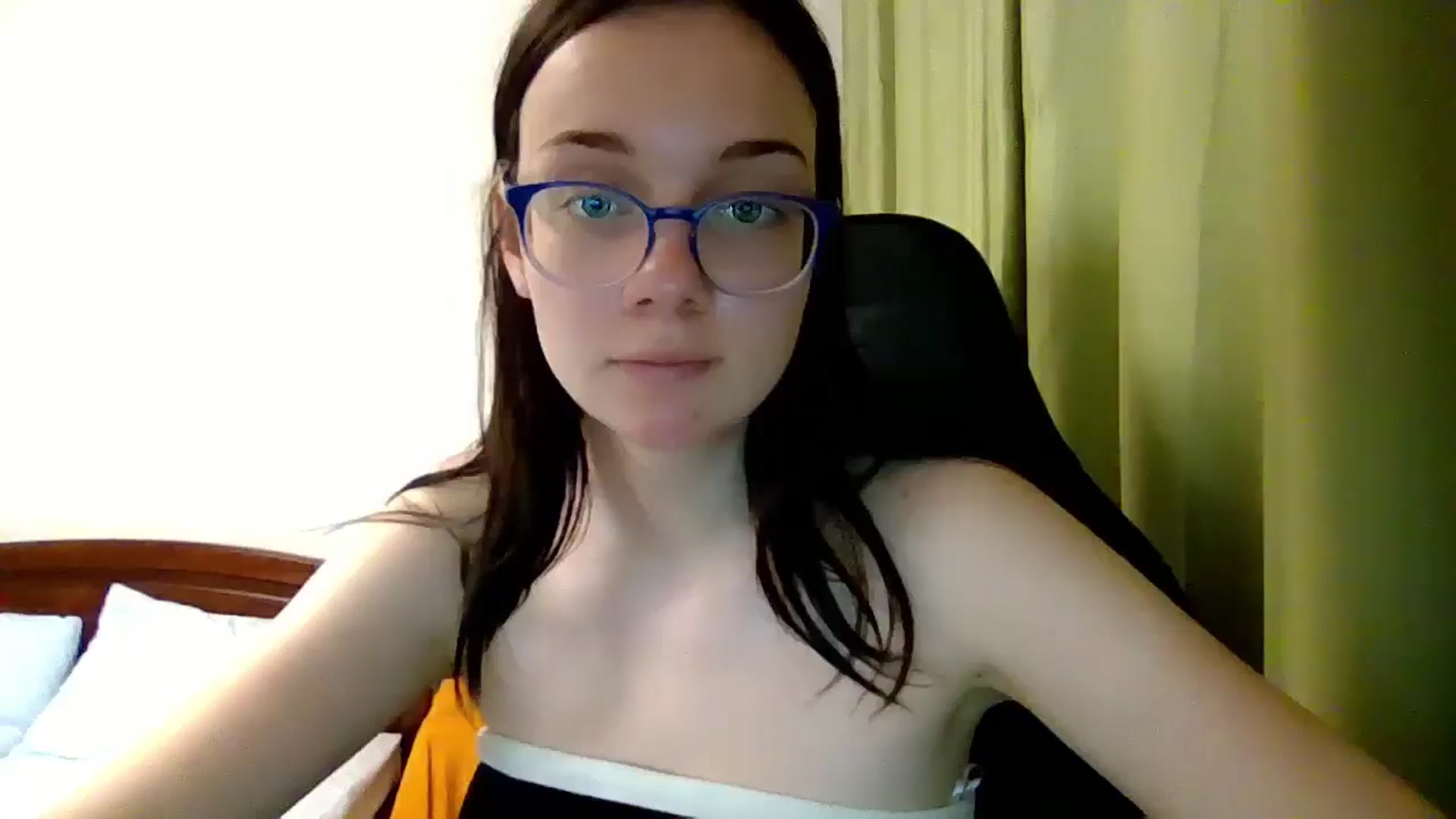 Gallery image thumbnail from Baby_Melania's myfreecams stream on, 06/24/2025, 18:51 image 14 of 20
