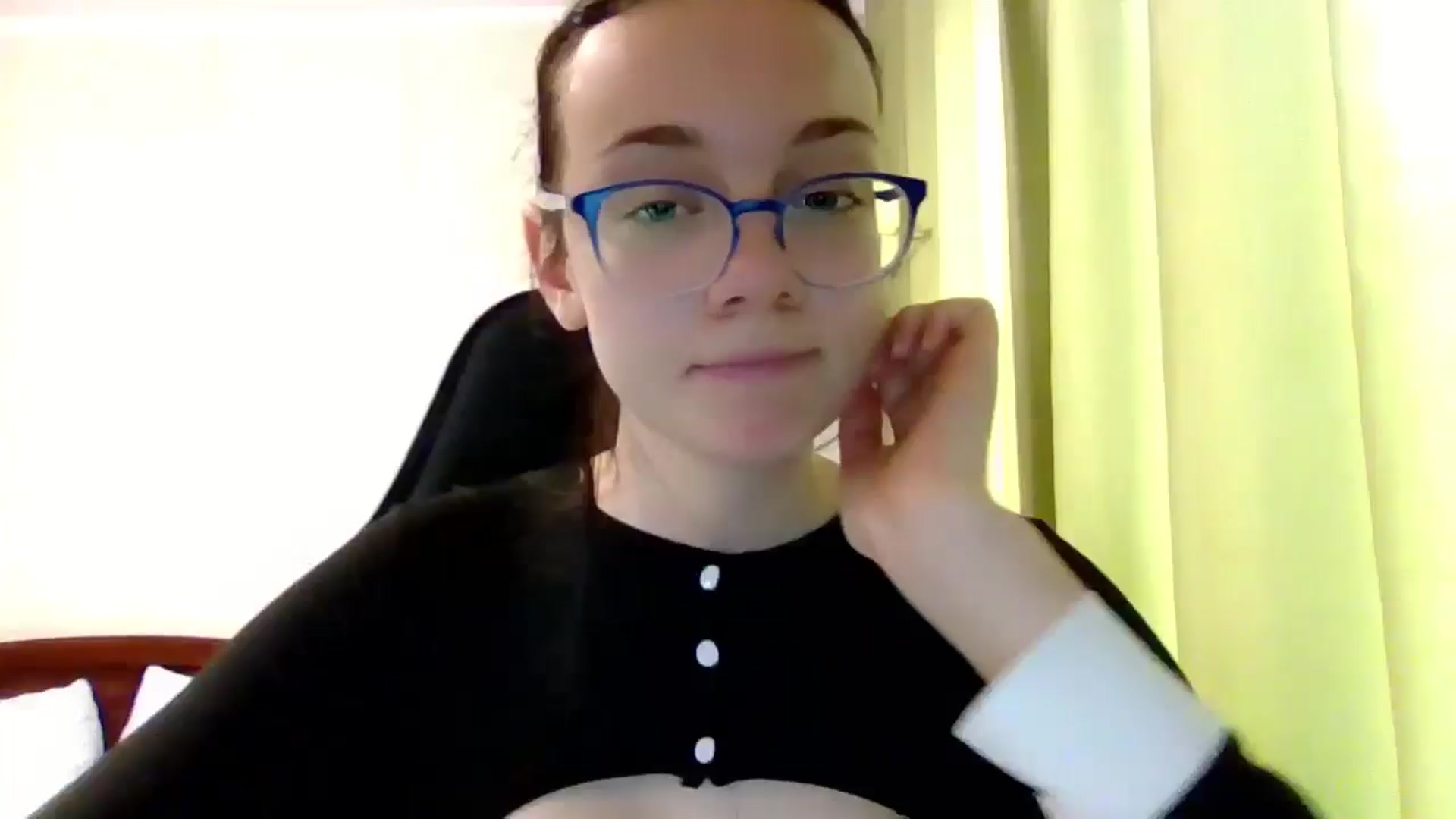 Gallery image thumbnail from Baby_Melania's myfreecams stream on, 07/06/2025, 16:38 image 11 of 20