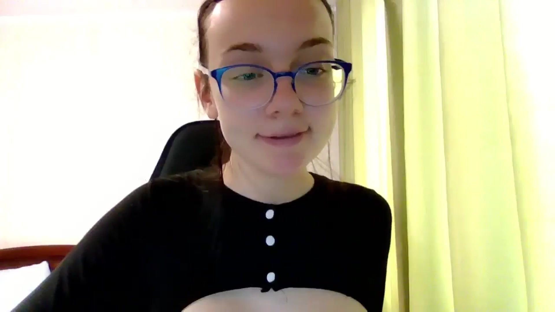 Gallery image thumbnail from Baby_Melania's myfreecams stream on, 07/06/2025, 16:38 image 7 of 20