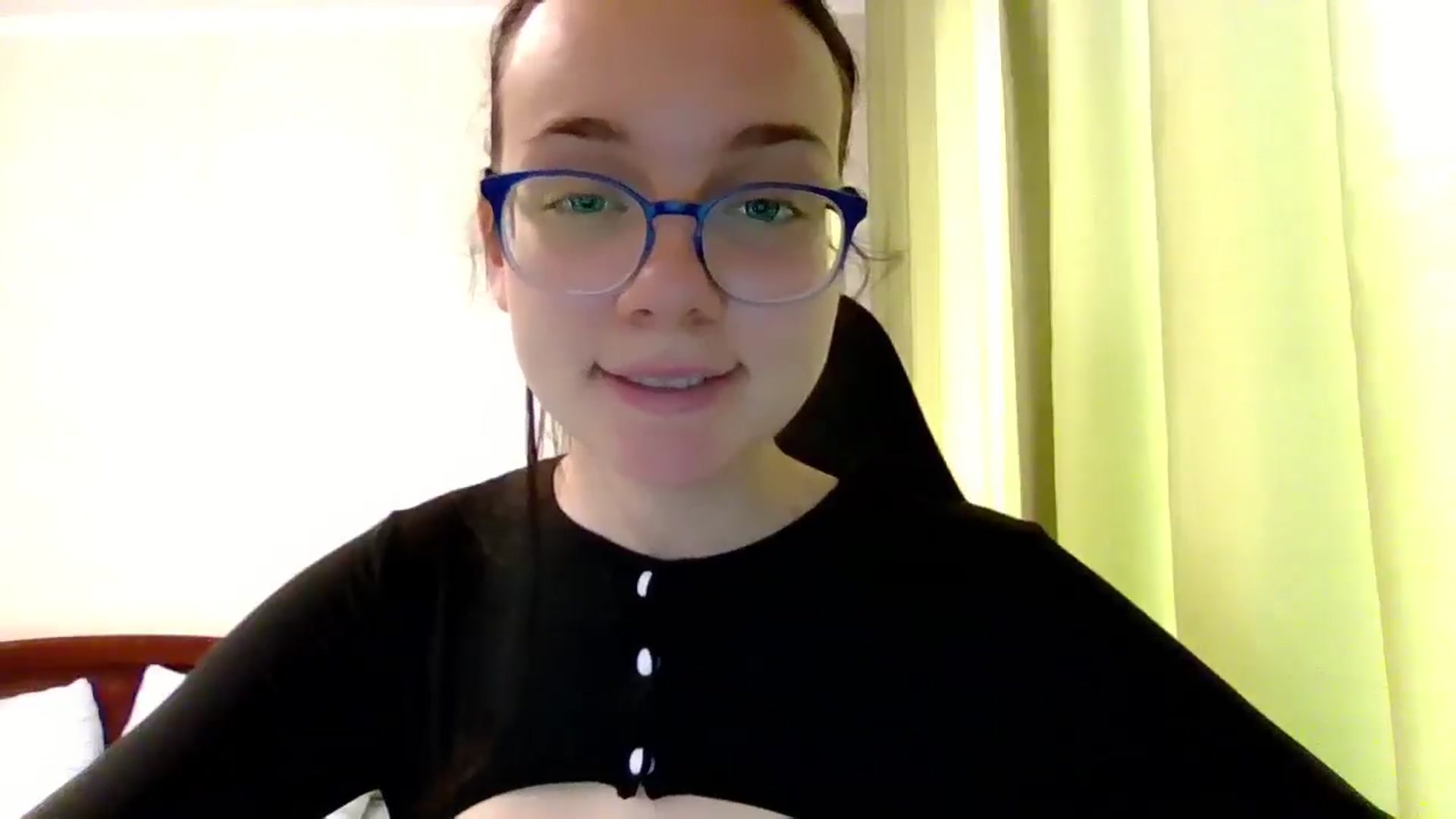 Gallery image thumbnail from Baby_Melania's myfreecams stream on, 07/06/2025, 16:38 image 10 of 20