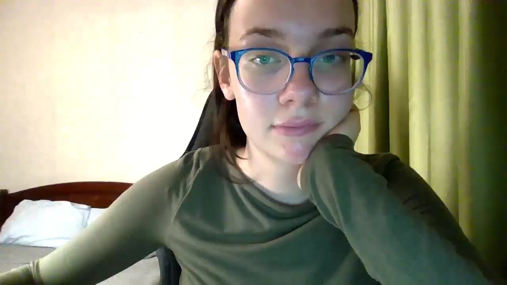 Gallery image thumbnail from Baby_Melania's myfreecams stream on, 07/28/2025, 18:15 image 14 of 20