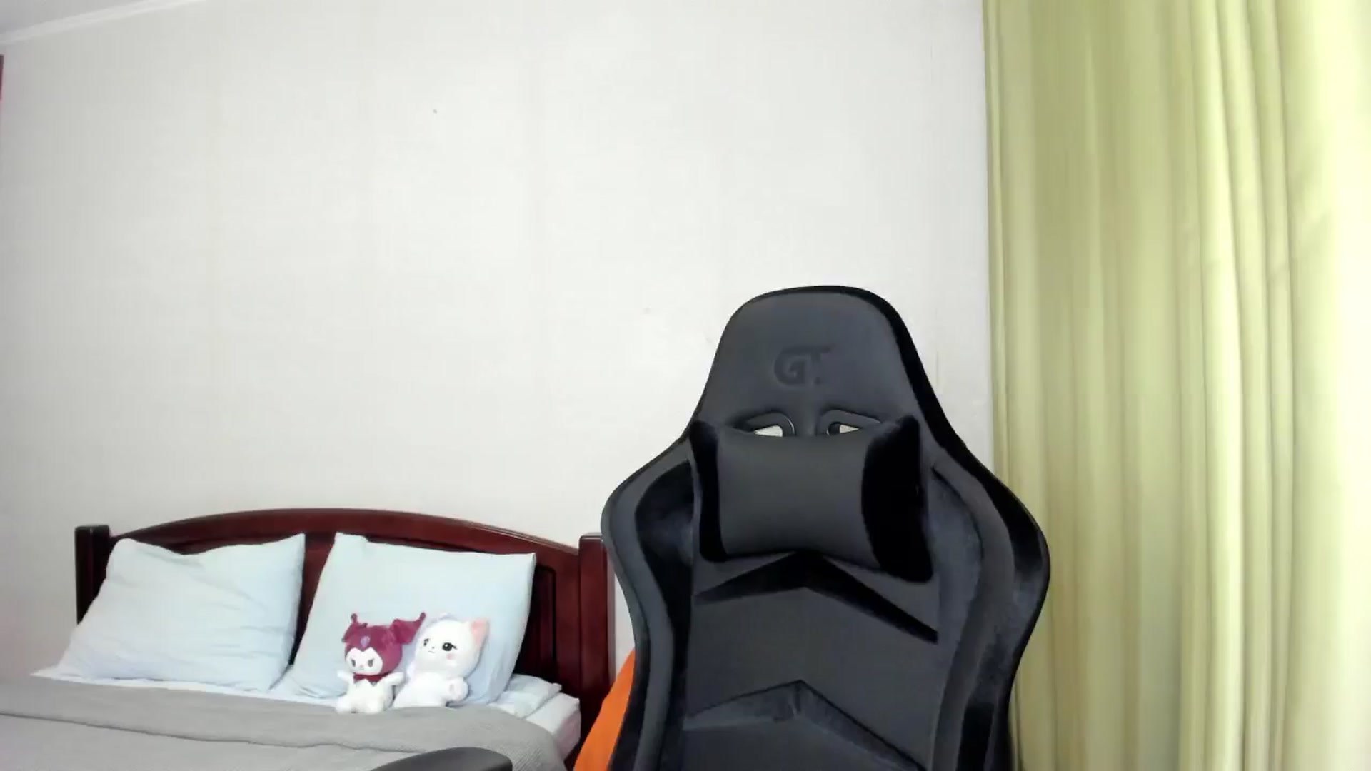 Gallery image thumbnail from Baby_Melania's myfreecams stream on, 08/03/2025, 22:04 image 17 of 20