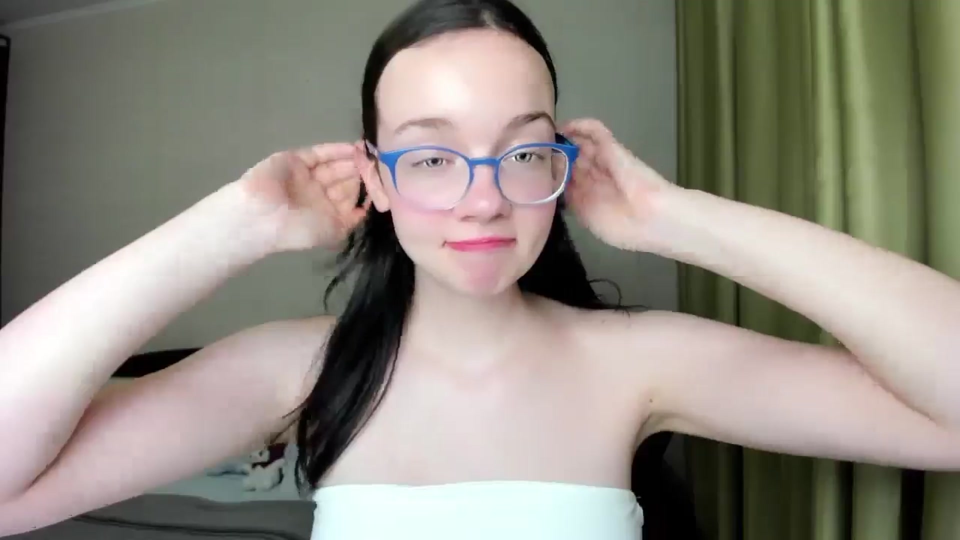 Gallery image thumbnail from Baby_Melania's myfreecams stream on, 08/04/2025, 21:17 image 4 of 20