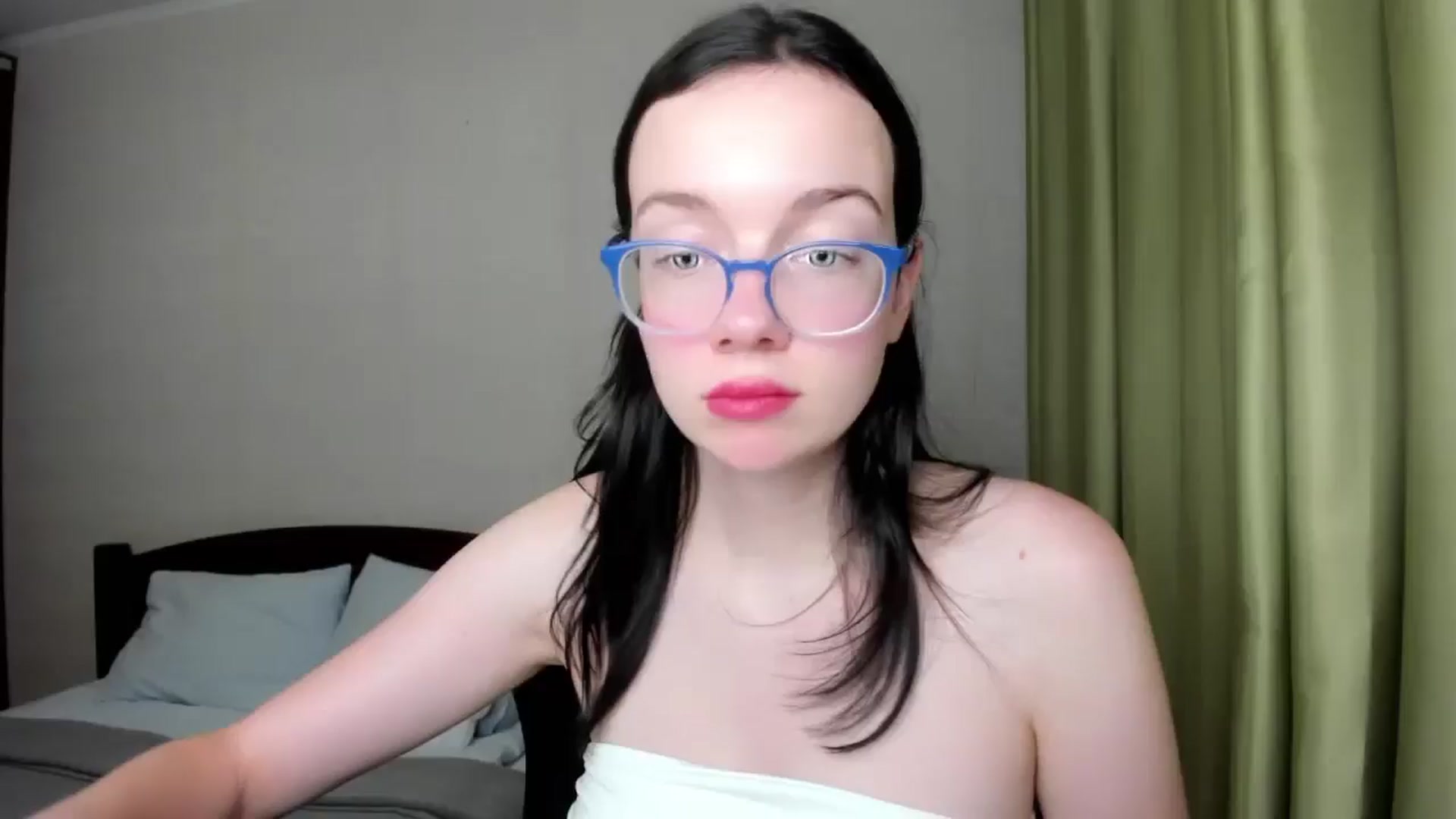 Gallery image thumbnail from Baby_Melania's myfreecams stream on, 08/04/2025, 21:17 image 16 of 20